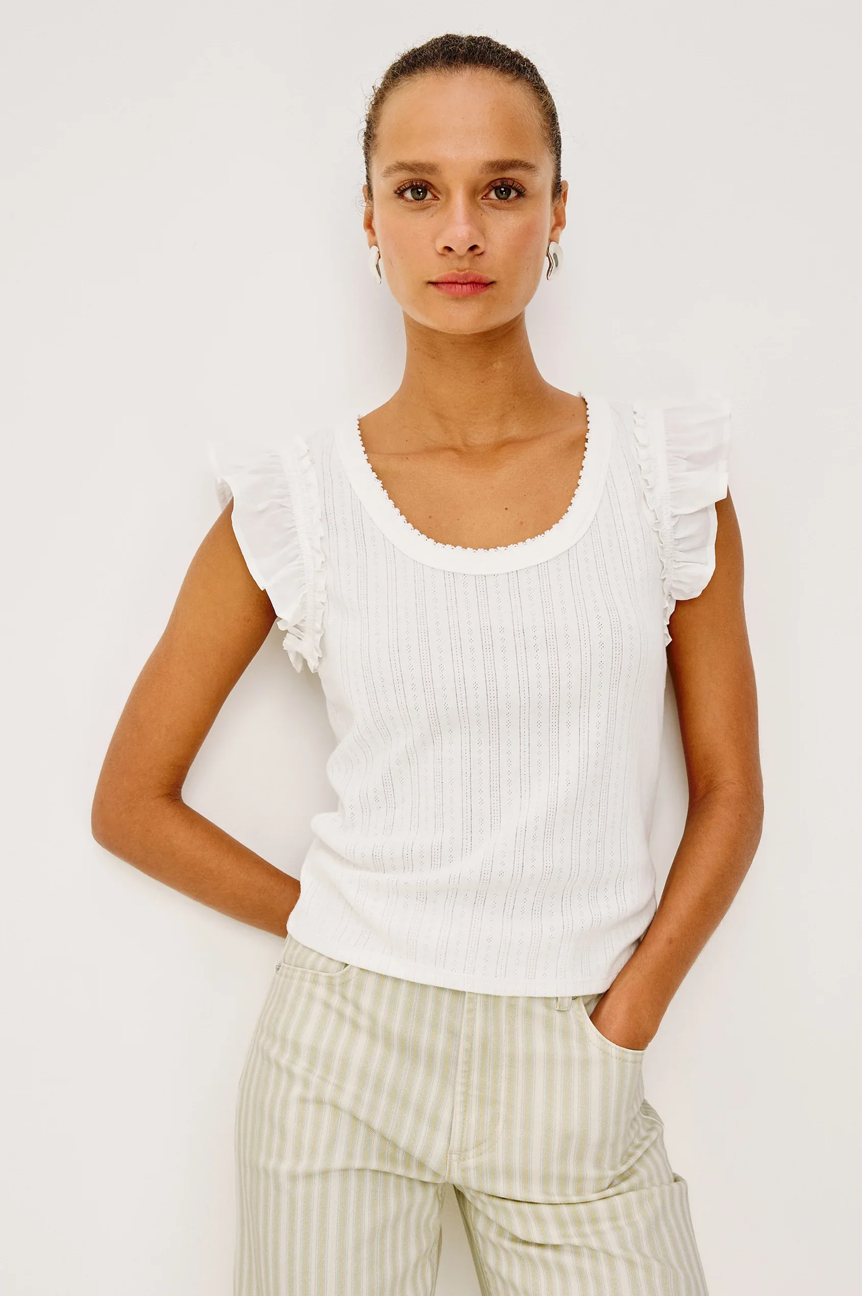 GIOVANNA-WHITE_1_853D-362E-002.webp