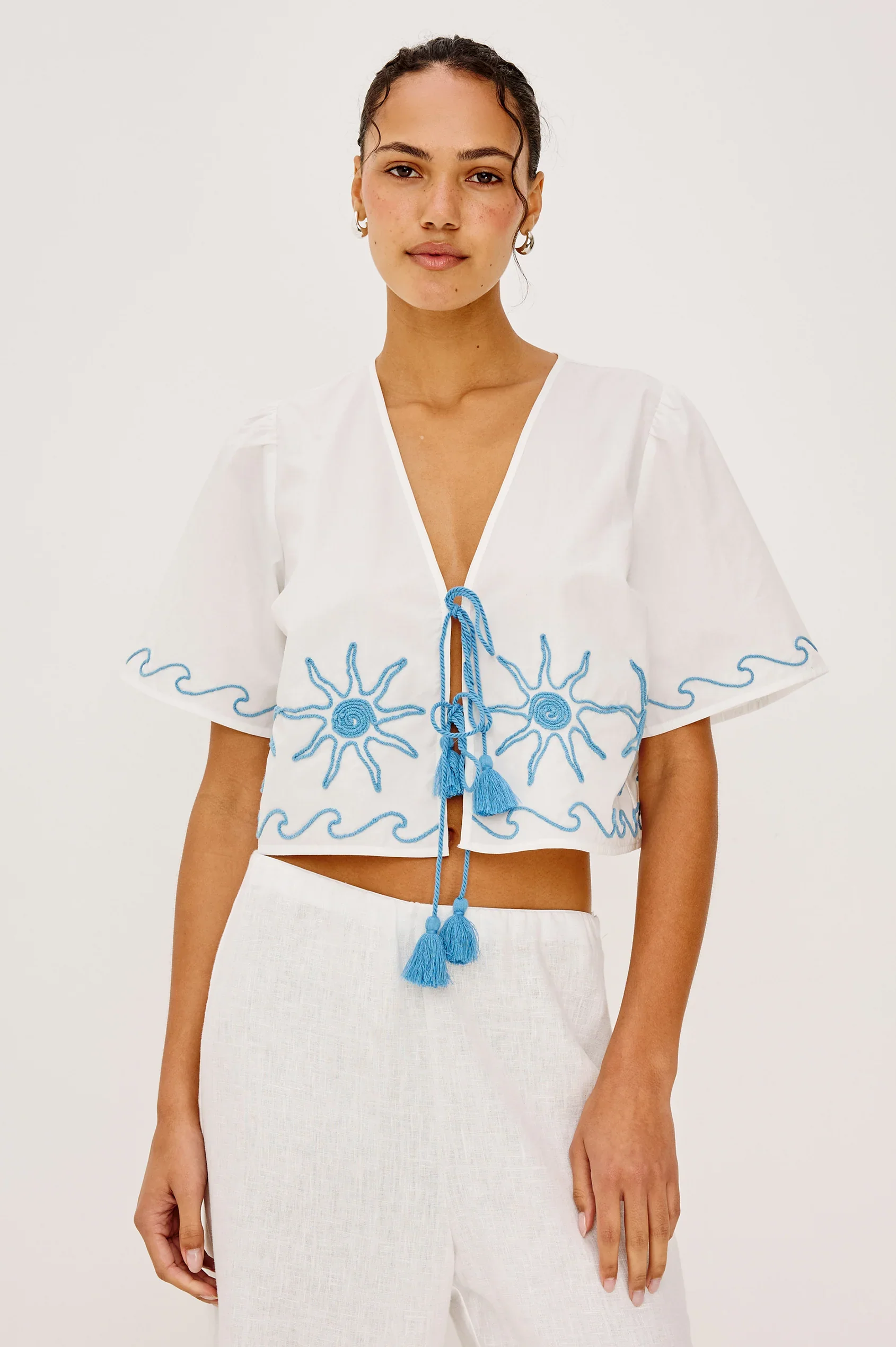 PARI-BLUE-SOUTACHE-SUNS_1_BLM-651A-680B-8851.webp