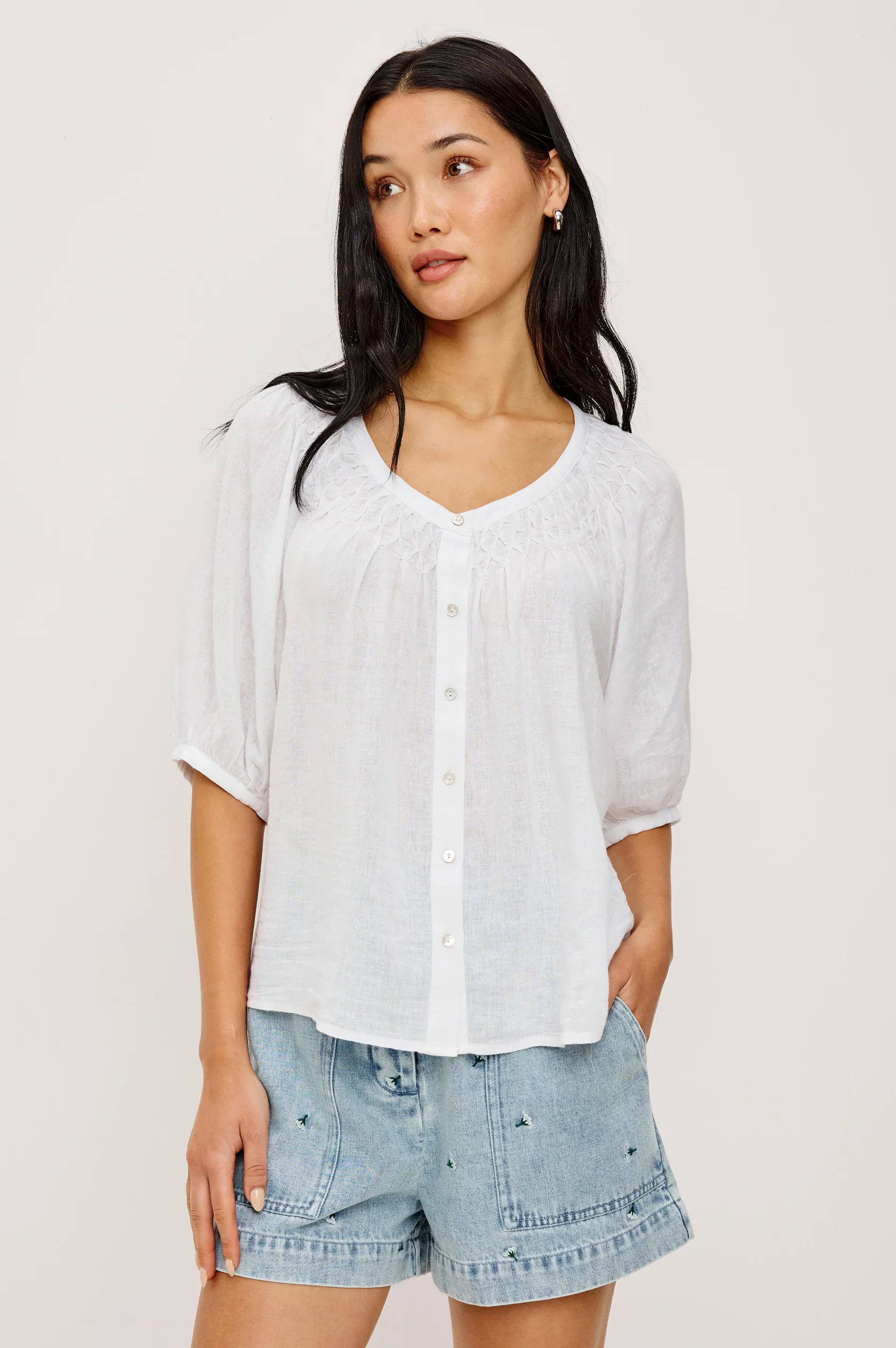 RIX-WHITE_1_200-520B-002.webp