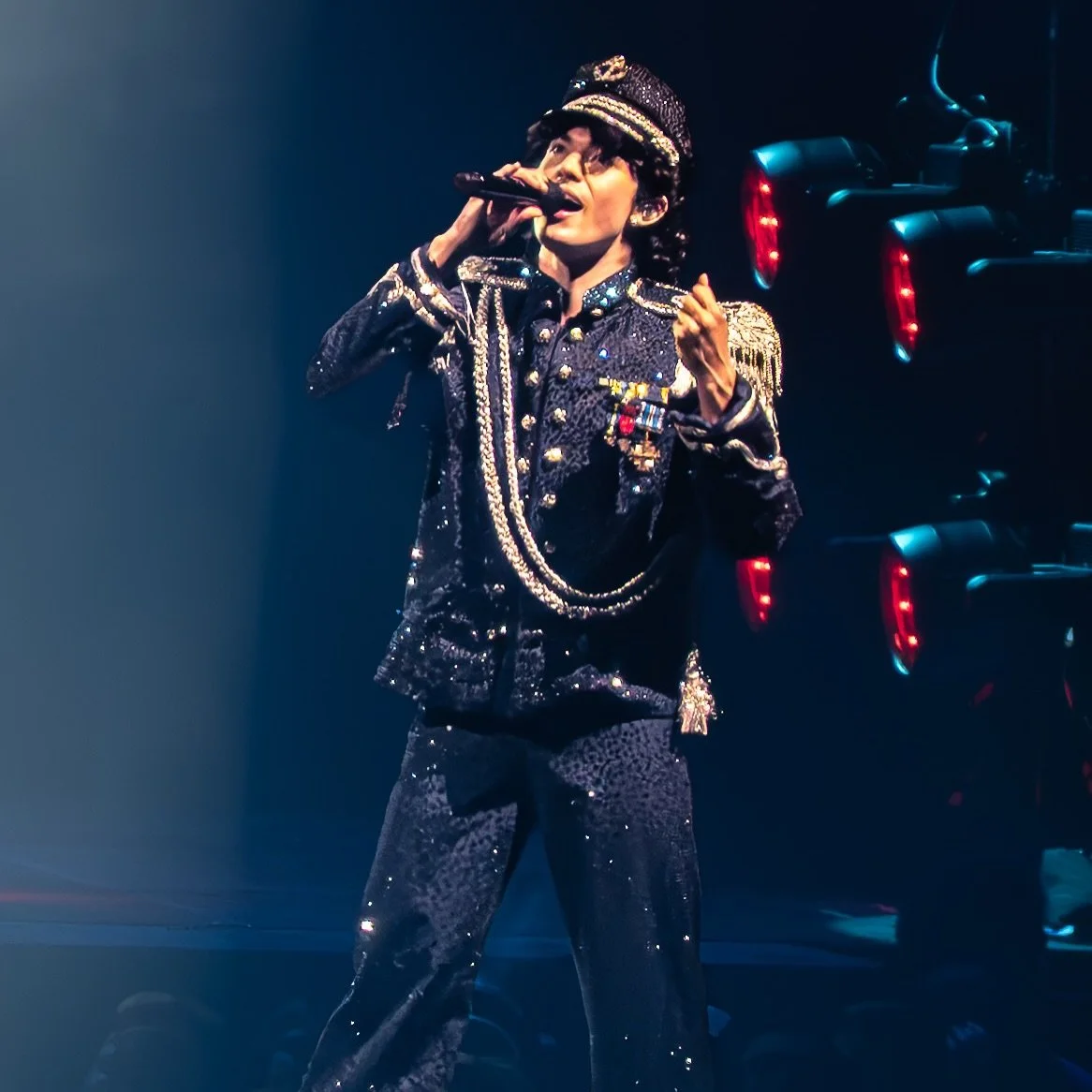 As @conangray wraps up his US-leg of the Wishbone World Tour, he leaves us all excited for more music. At stops along the tour, Conan performed an unreleased song &ldquo;The Best&rdquo; and projected lyrics so fans could easily sing along. (I&rsquo;d