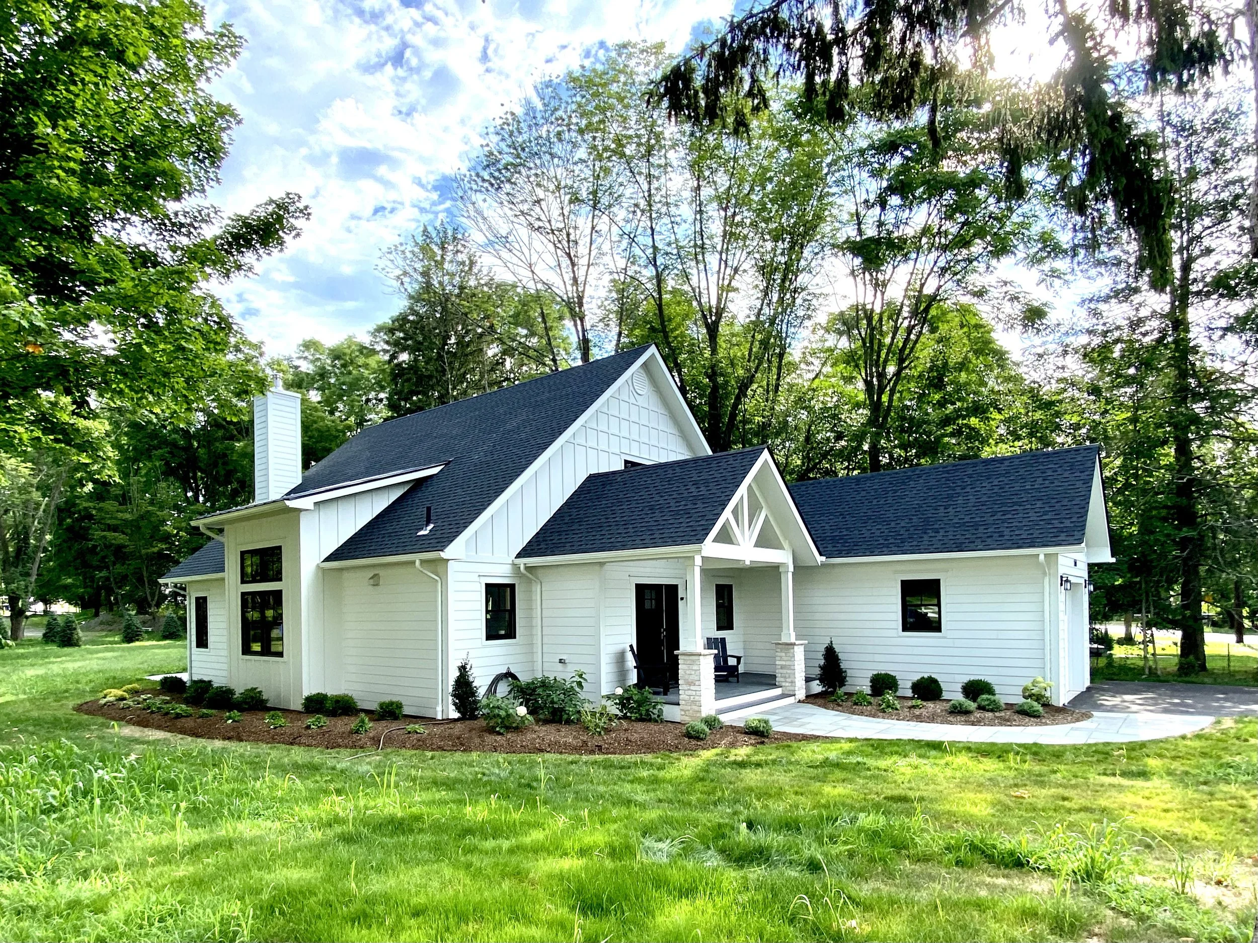 COTTAGE - EXT 2.jpg