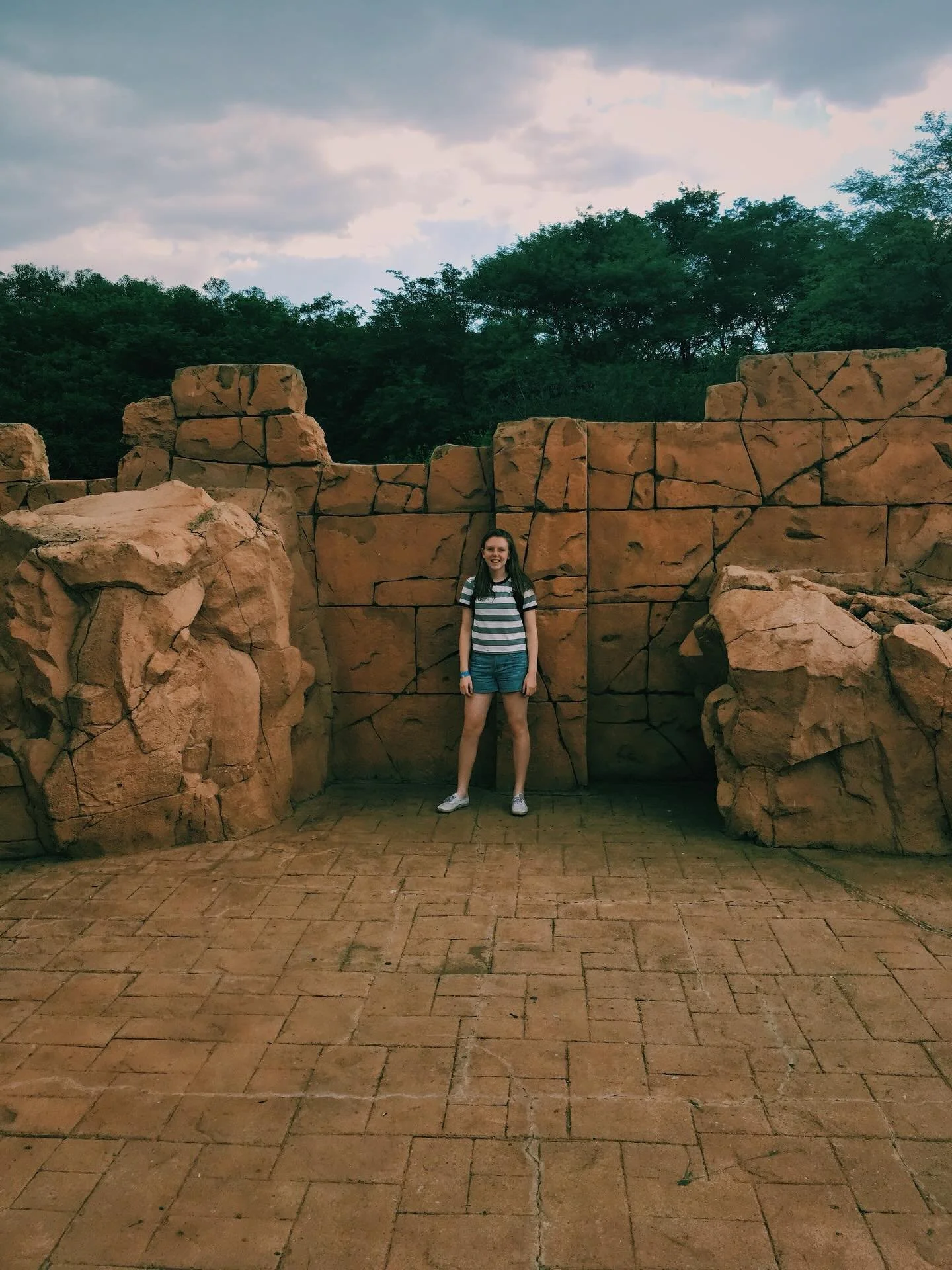 2016 !!! 

Couldn&rsquo;t help but hop on the trend. This is the year I FINALLY got a sister 🥹, waited 13 years!

We moved in next door to @knoxlerox and had such fun bicycle evenings in Irene riding by the Oval. This was the year I got Instagram an