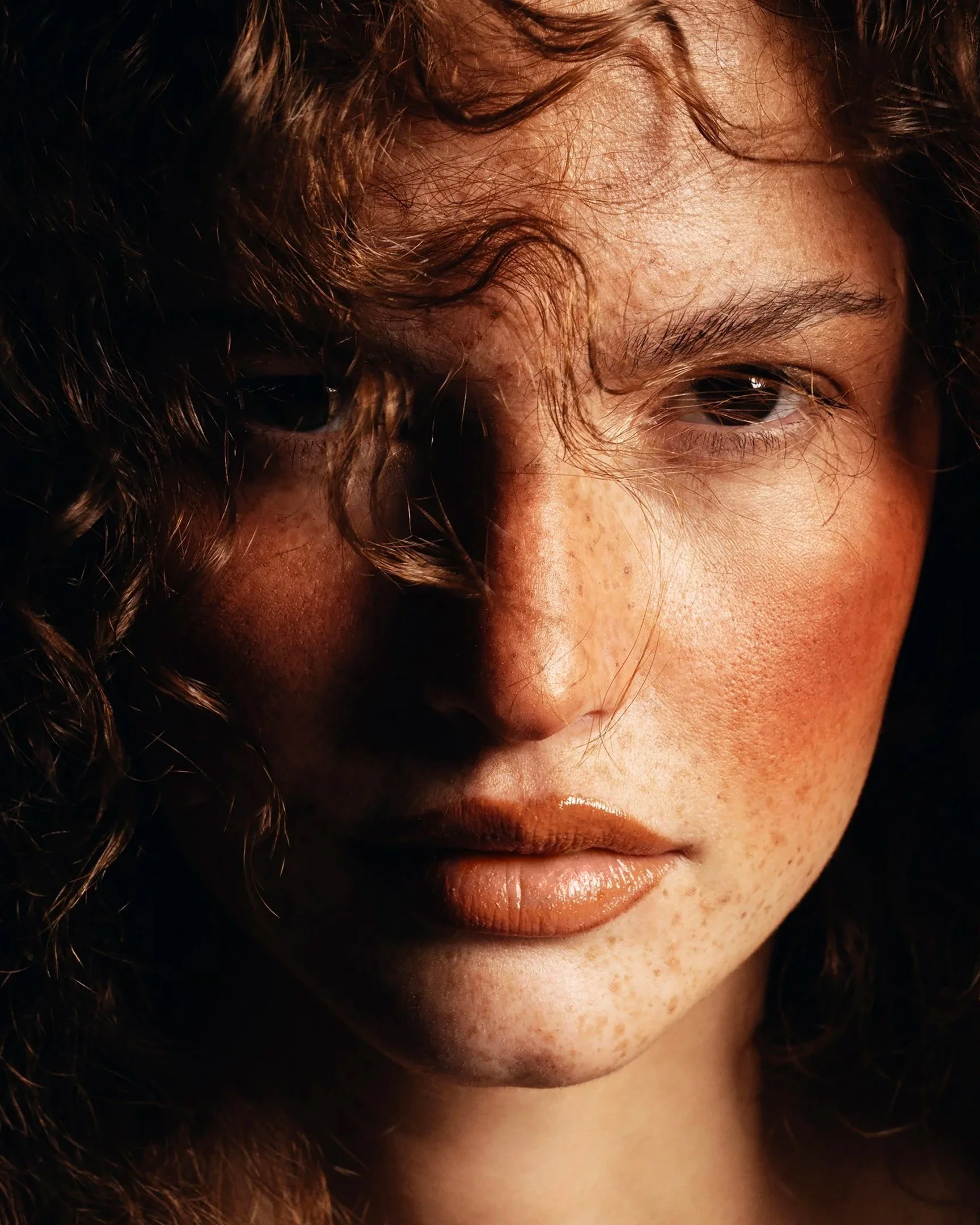 5ELEVEN MAGAZINE by Adam Amouri