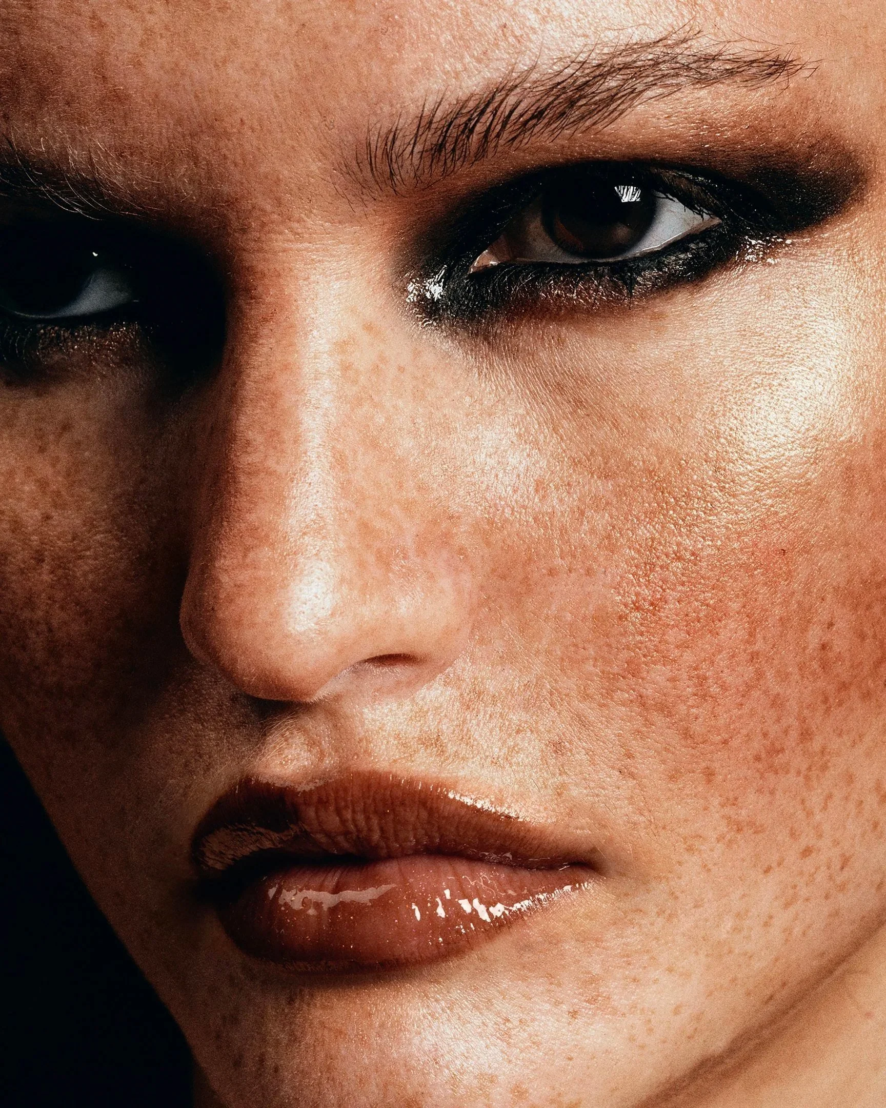 5ELEVEN MAGAZINE by Adam Amouri