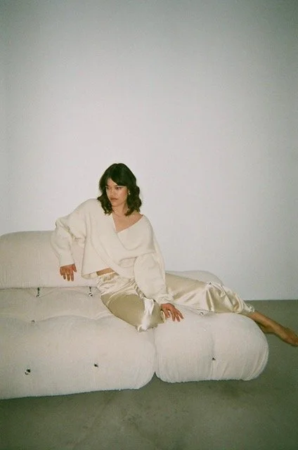 Almada Label AW22 01.jpg