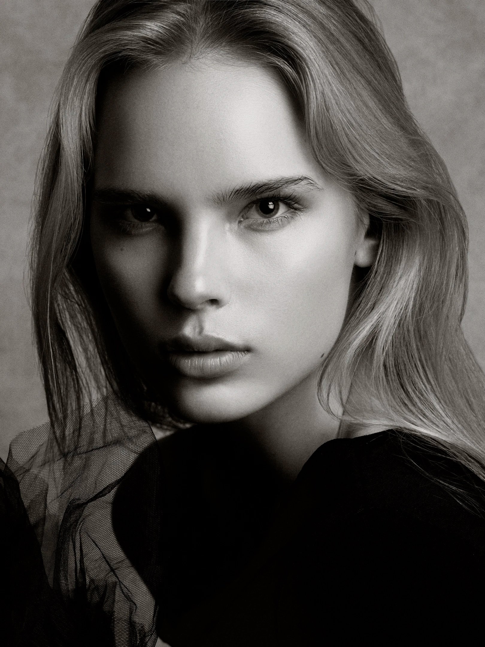 NICOLE PIHAMAA by Adam Amouri