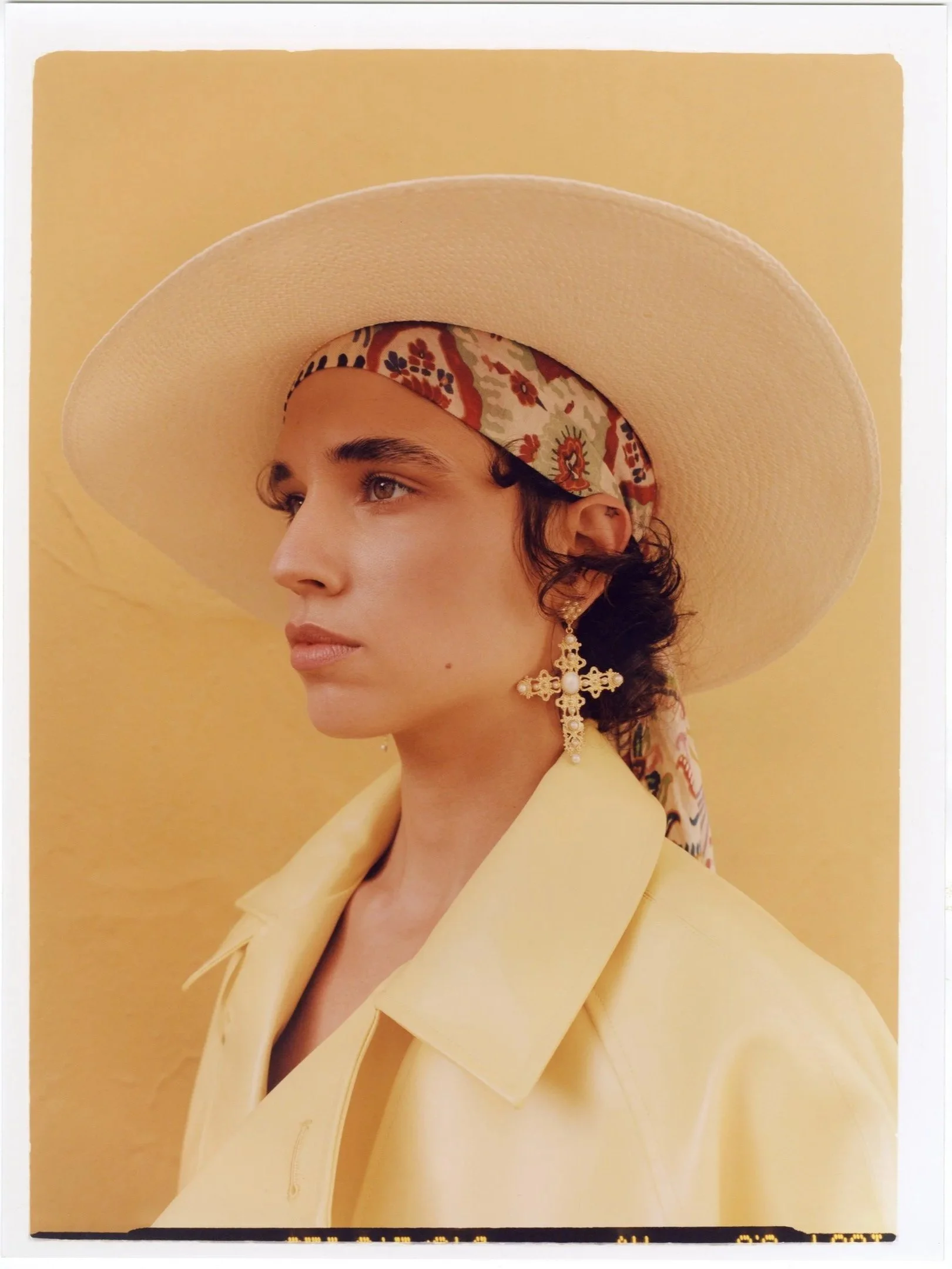 TATLER HONG KONG by Simon Lipman