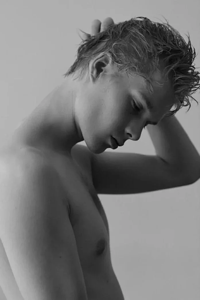 AARON SIRAINEN by Gabe Araujo