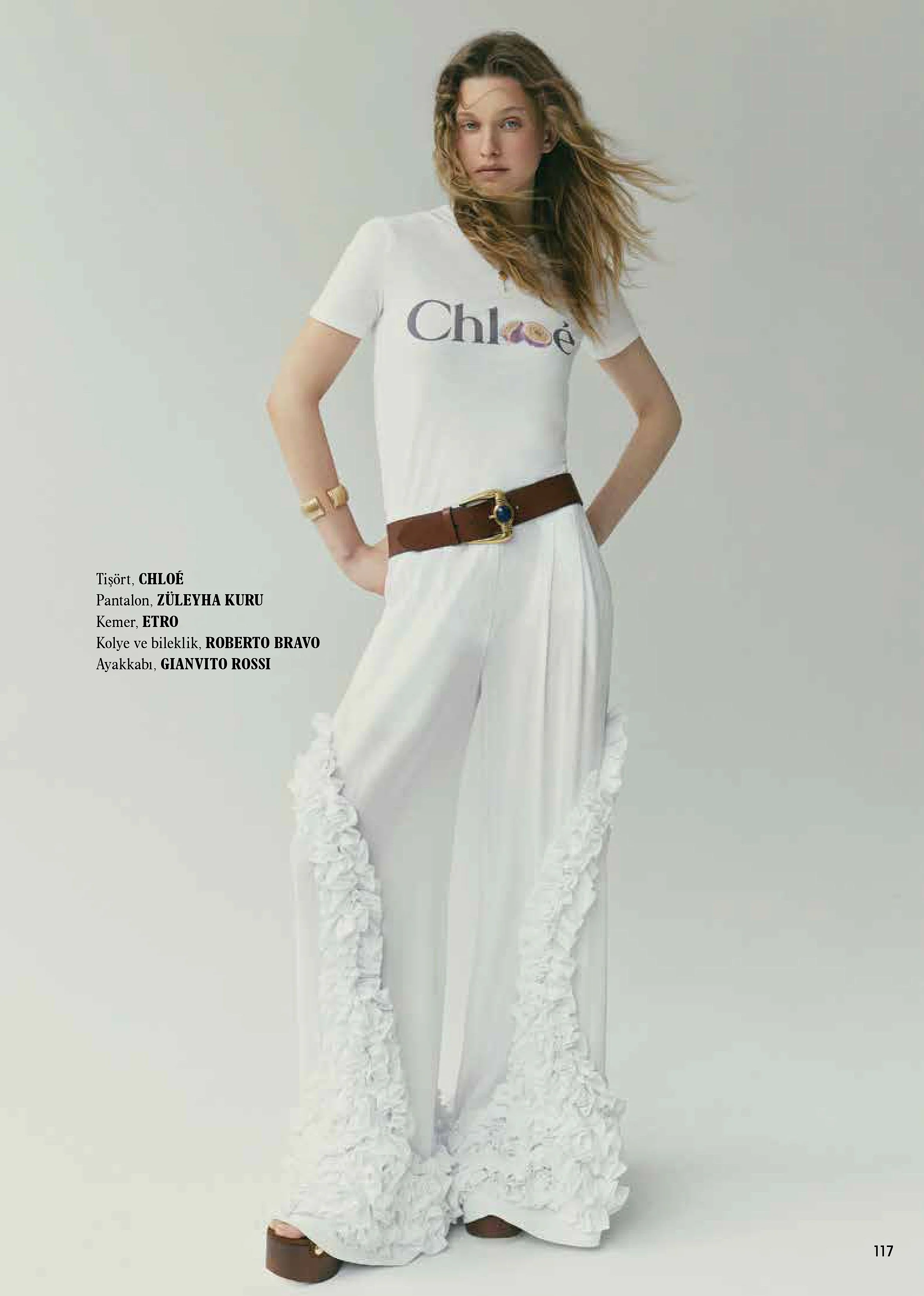 lofficiel_tr0526_03.jpg
