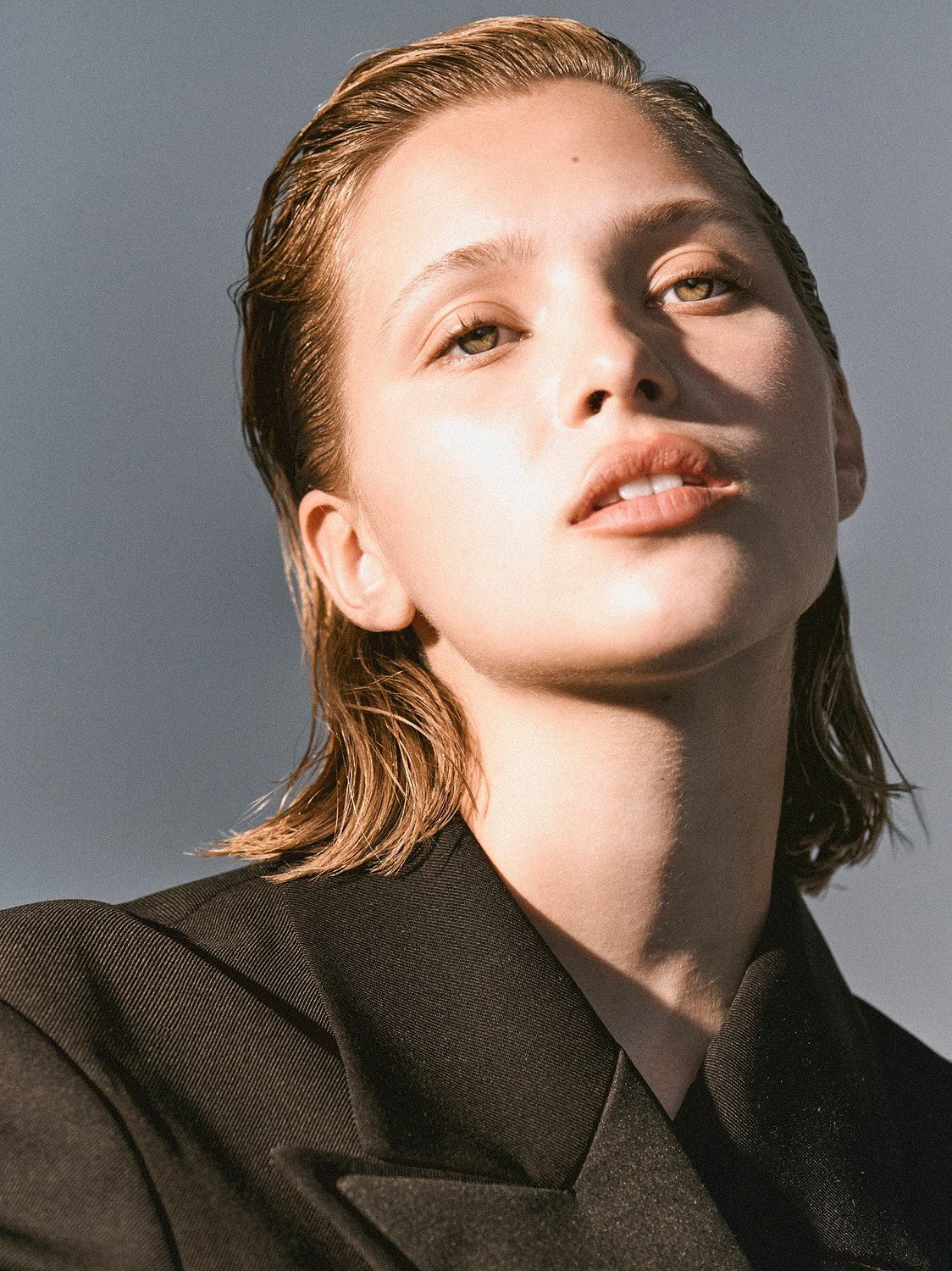 LAURA OGANESSIAN by Sylwia Szyplik