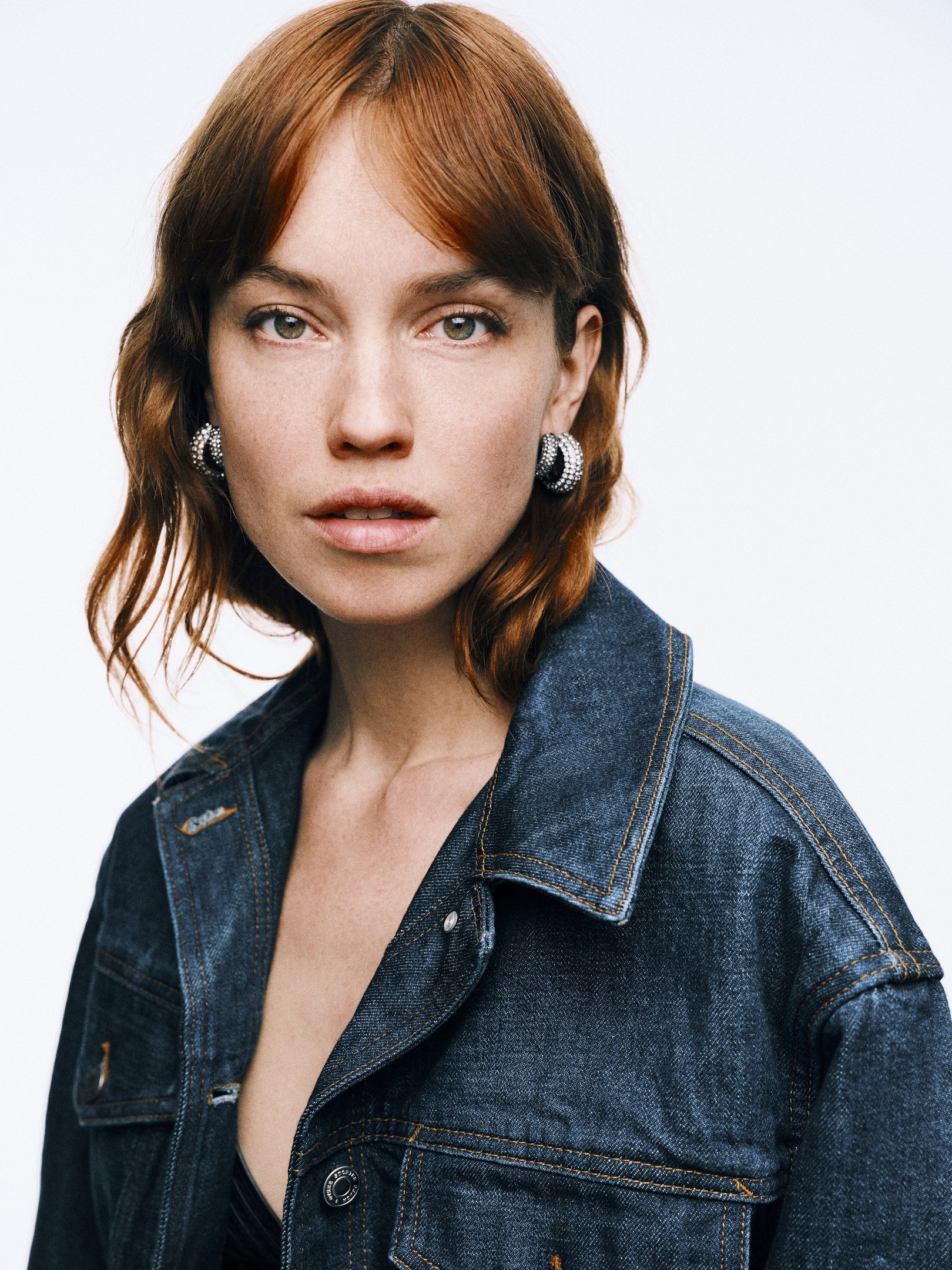 JULIA JOHANSEN by Lucas Suchorab