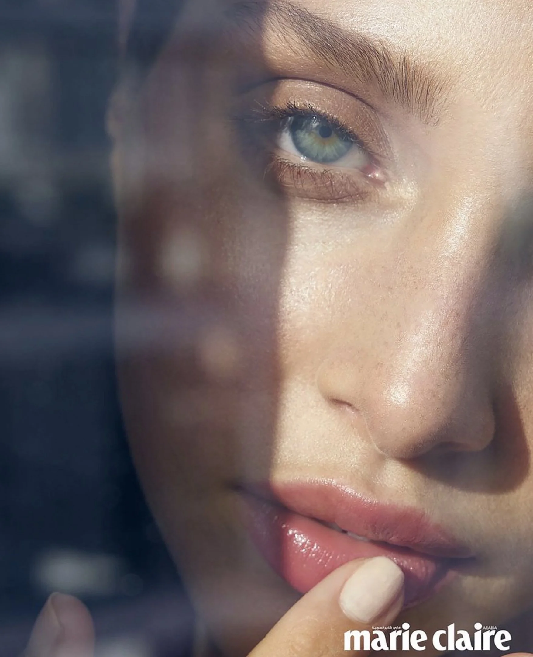 marieclaire_ab0522_01.jpg