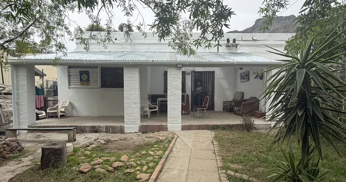 Fixing More Than a Roof: Home From Home Gets a Porch Makeover