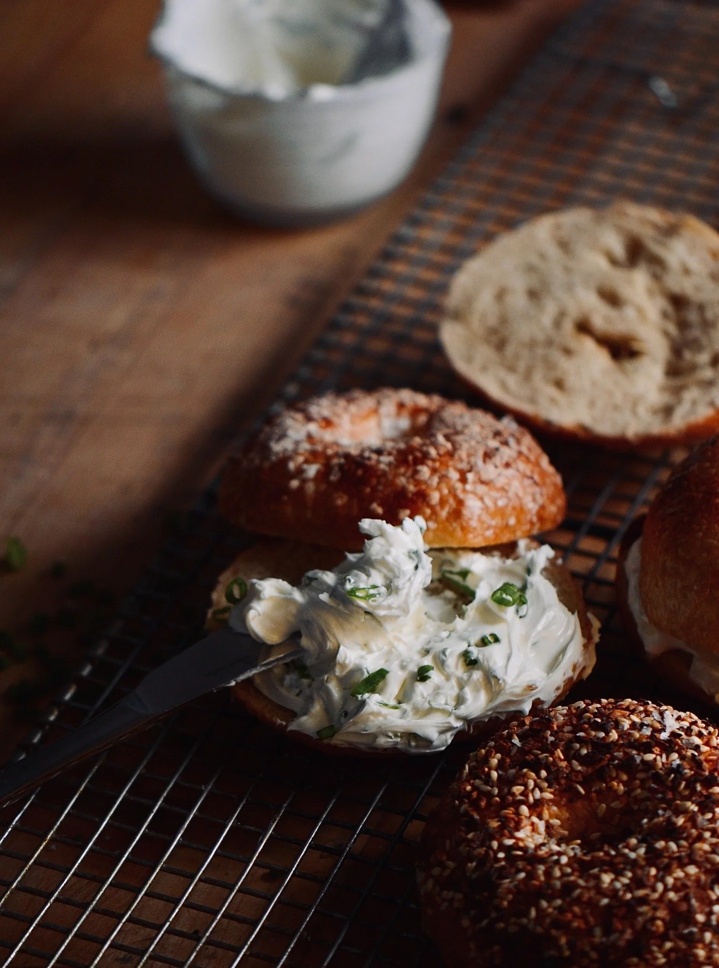 Pre-orders are up and running!
www.saltysbagels.com

Sunday, October 5th
1 Whistlestop Mall, Rockport

Wednesday, October 15th
Backyard Growcery Farmers Market Gloucester @backyardgrowery

Photo: @zoeeexu

#loveourcustomers #bagels #coffee #schmears 