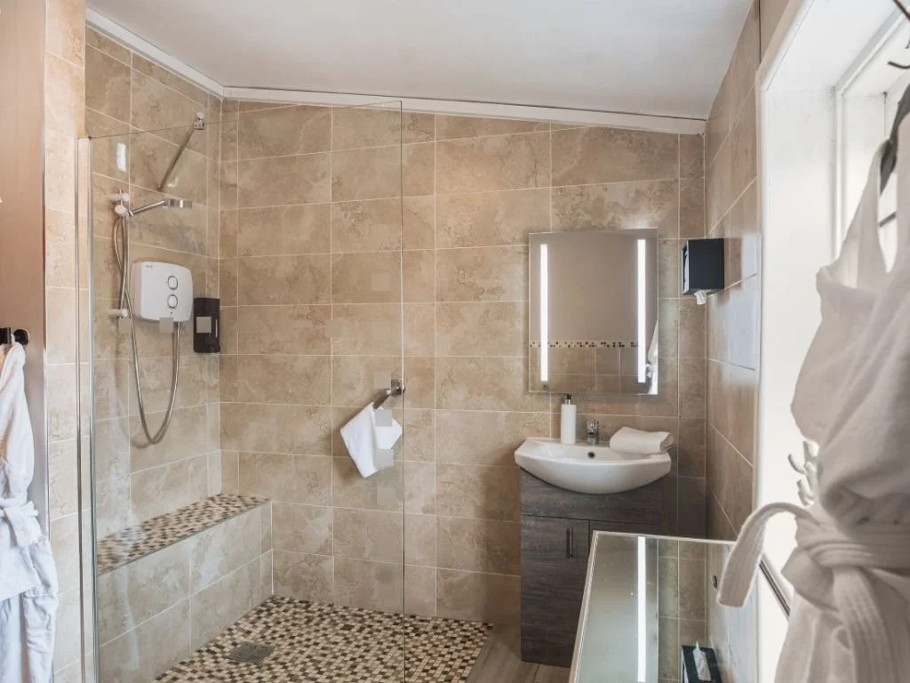 Untitled design (3).jpg