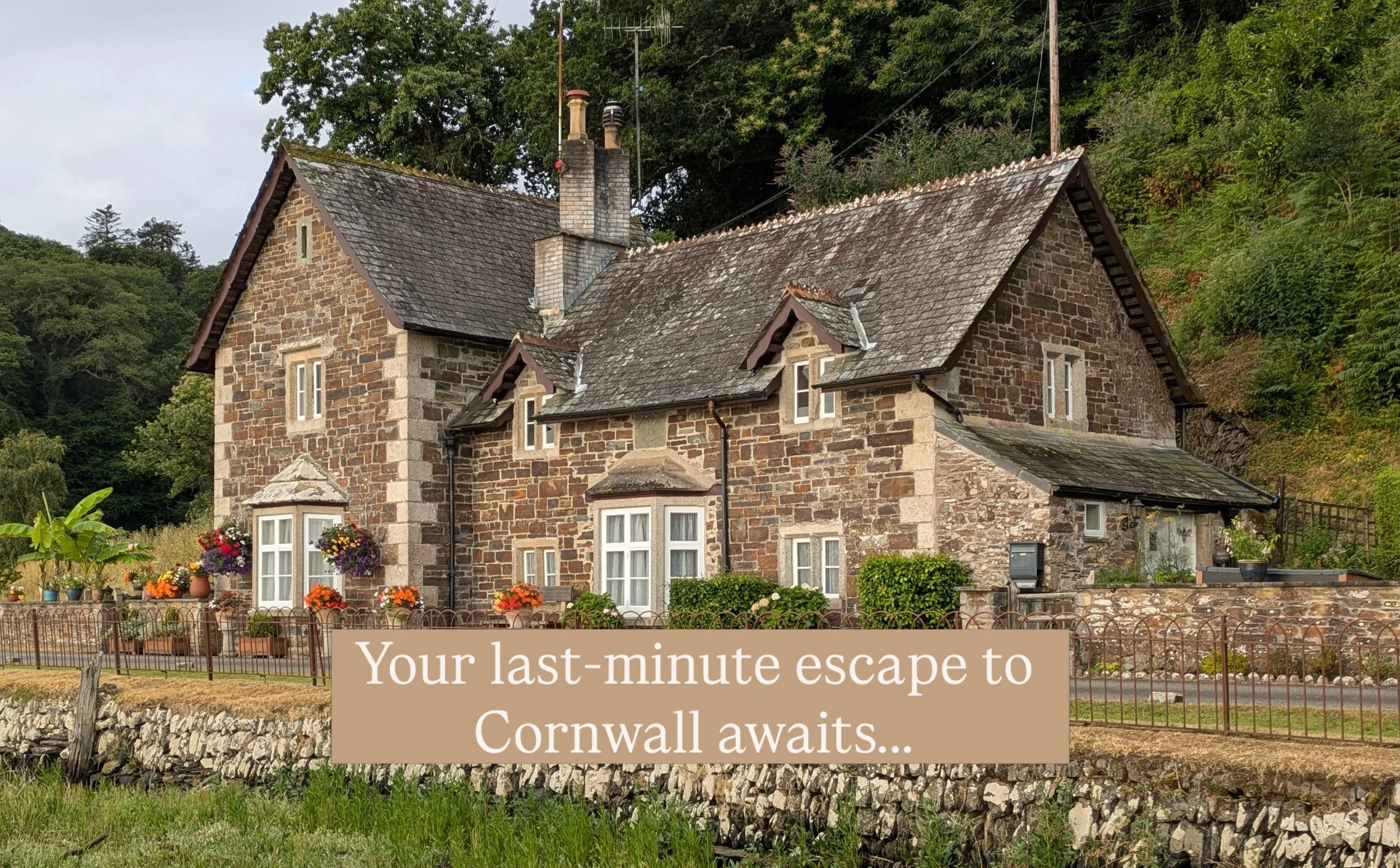 Fancy a last-minute escape to Cornwall?

A cancellation has just opened up Quay Cottage, and we&rsquo;ve now got 3-night stays available until Tuesday 6th Oct for up to four guests!

Sitting just steps from the River Tamar, the cottage is made for sl