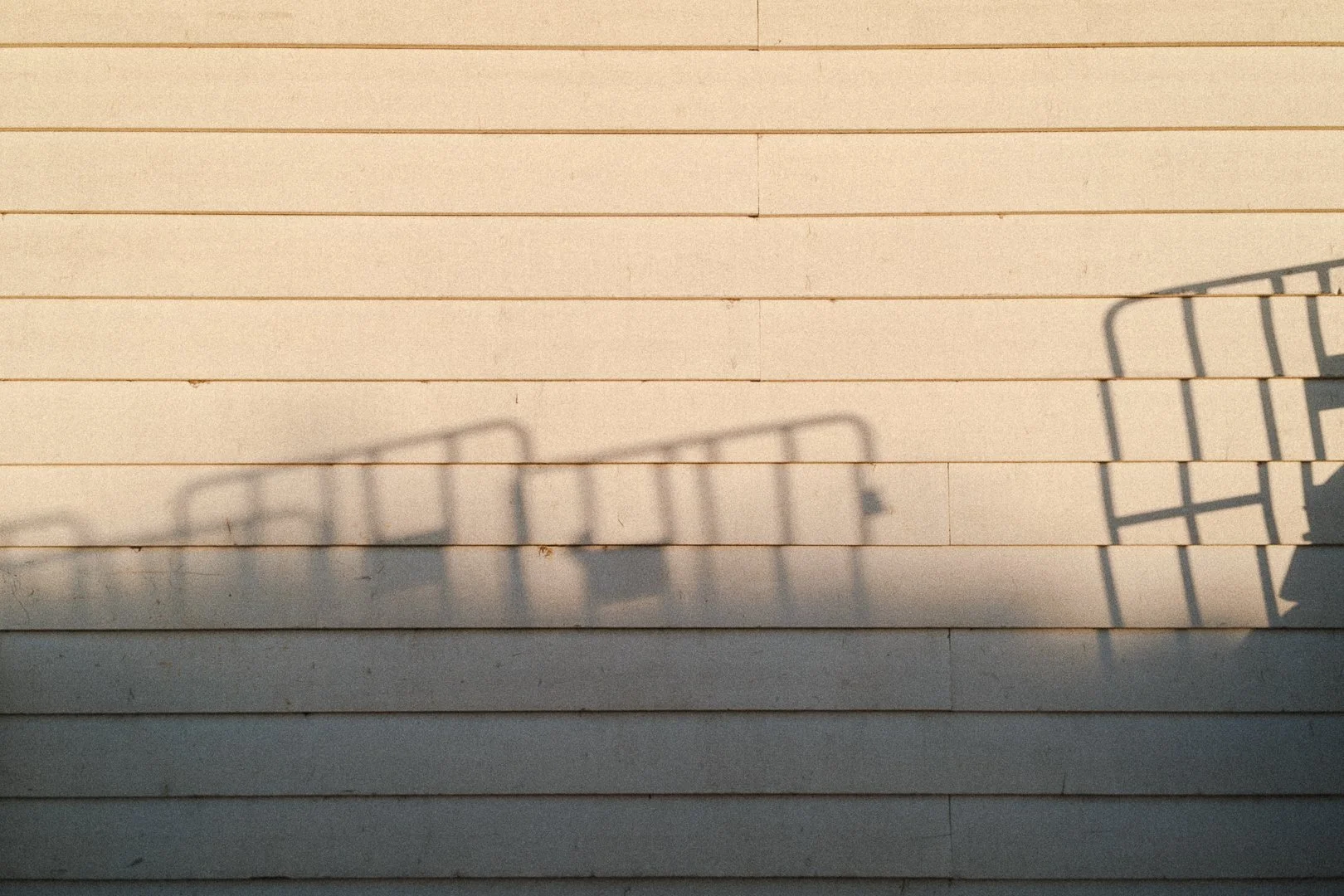 Minimalist photo of the shadow on the wall