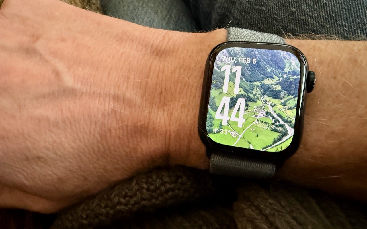 Bring Joy to Your Wrist with watchOS 11’s Photos Watch Face