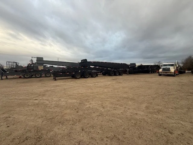 A 2004 Diamond 19 axle perimeter trailer is a specialized, heavy-haul transport trailer designed for moving extremely large, concentrated, and heavy loads such as wind turbines, car presses, or large
