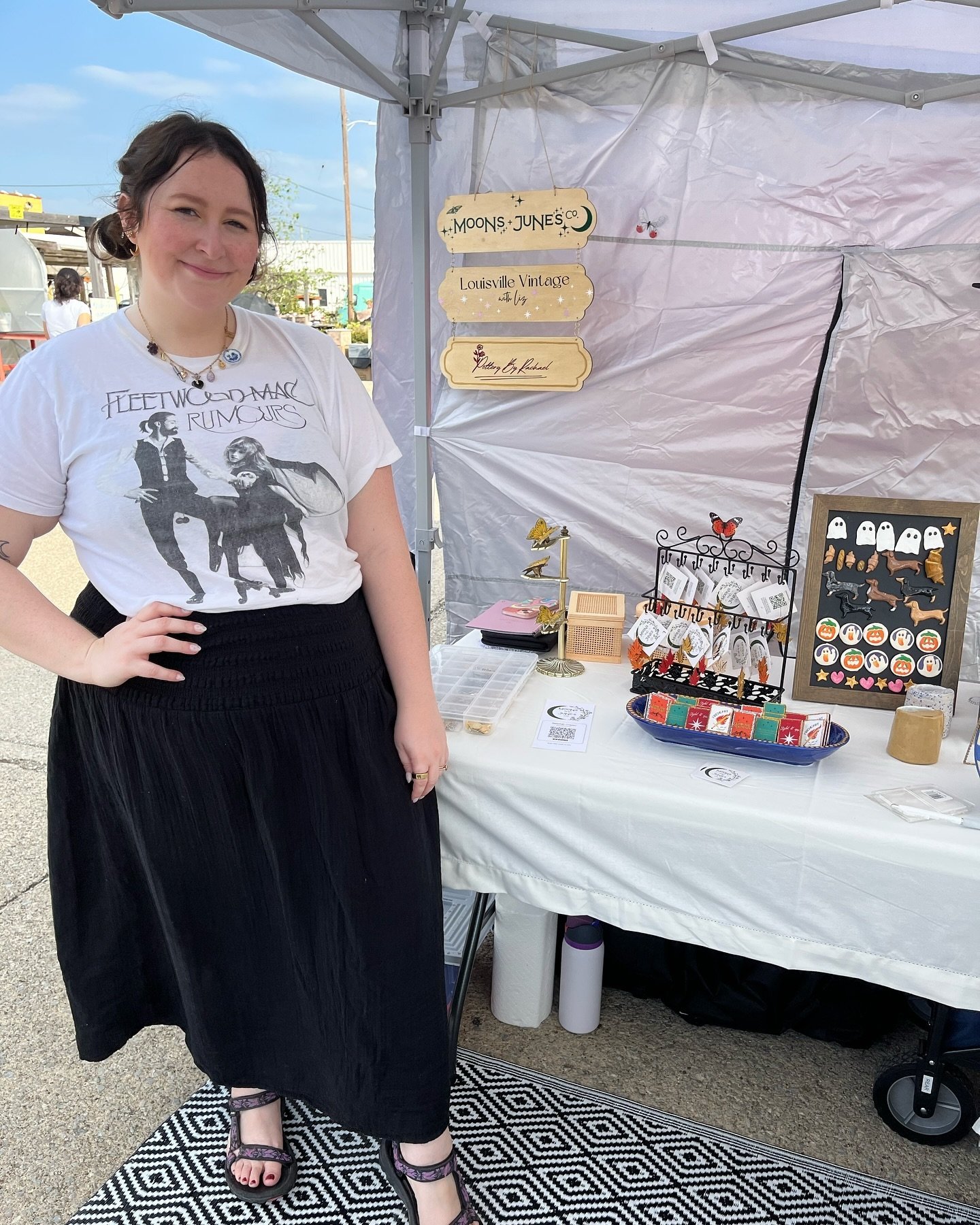 We had such a blast today at @thefleaoffmarket ππΌ come see us tomorrow from 11-5!