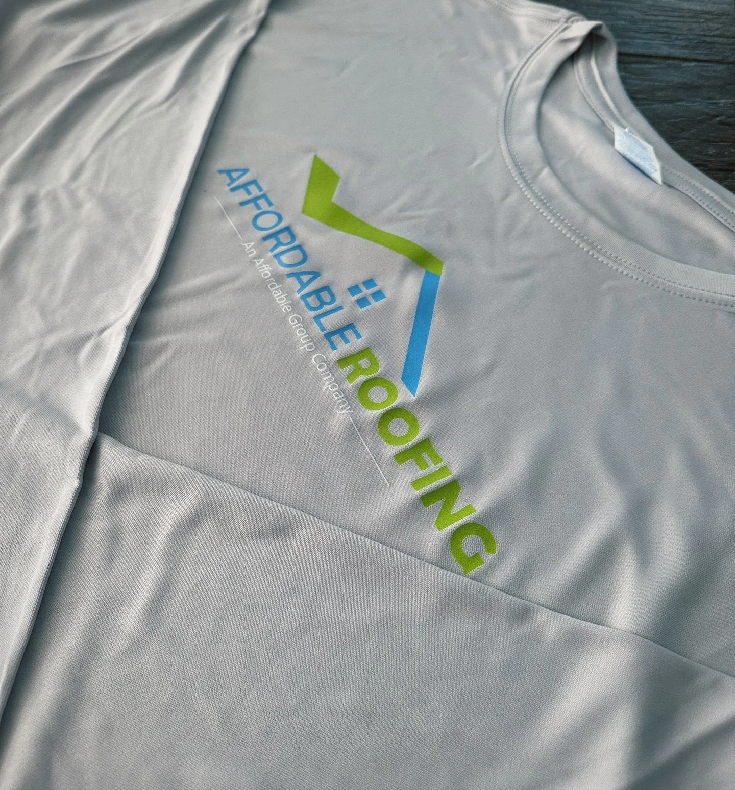 Logo heat transfers onto UPF shirts to protect workers from too much sun exposure. Produced for Affordable Roofing out of Takoma Park, Maryland.

#safetyequipment #safetyfirst #contractor #contractorschoice #contractorprinting #construction #builders