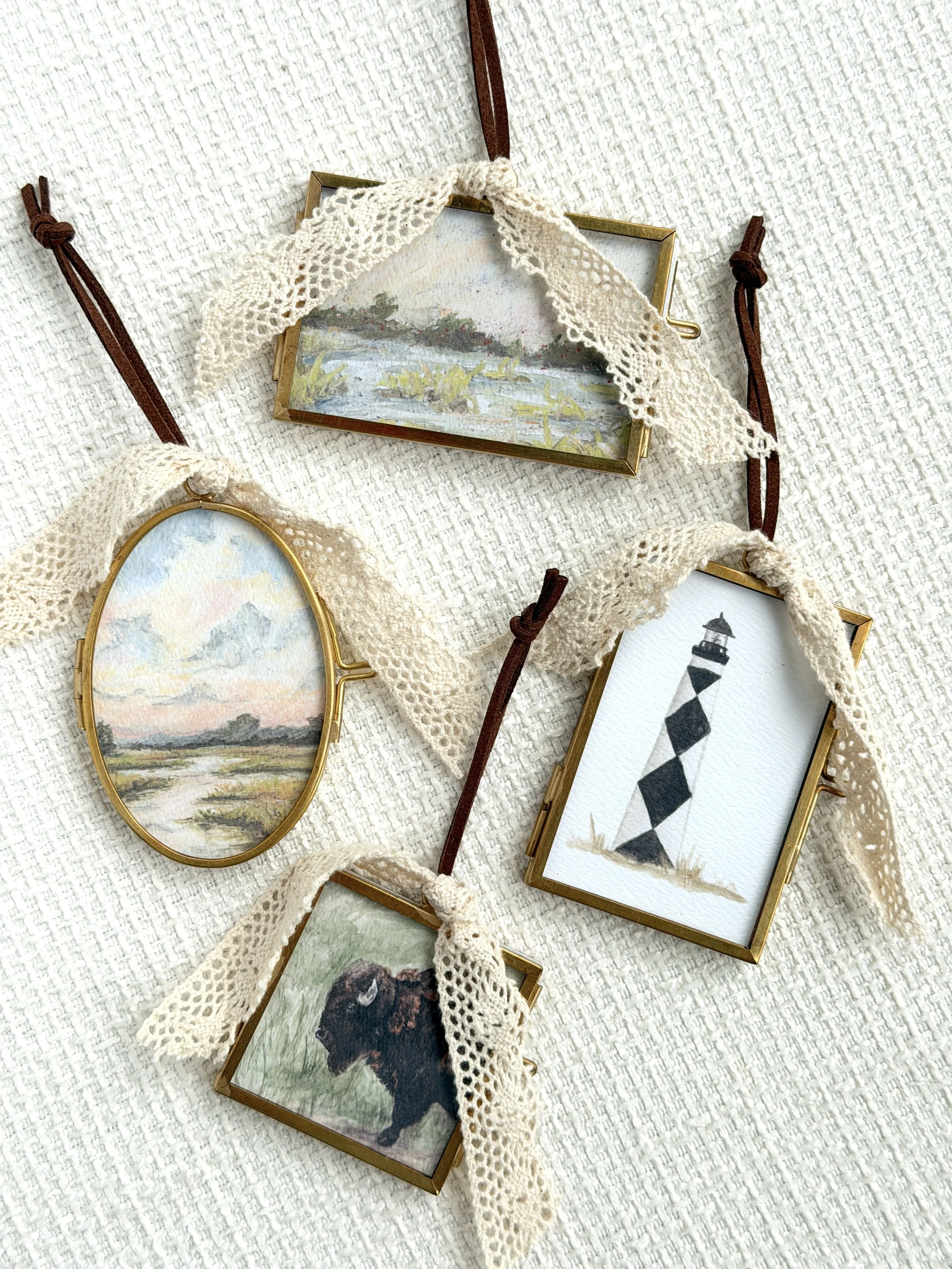 Christmas Ornaments - Suede String with thick Lace