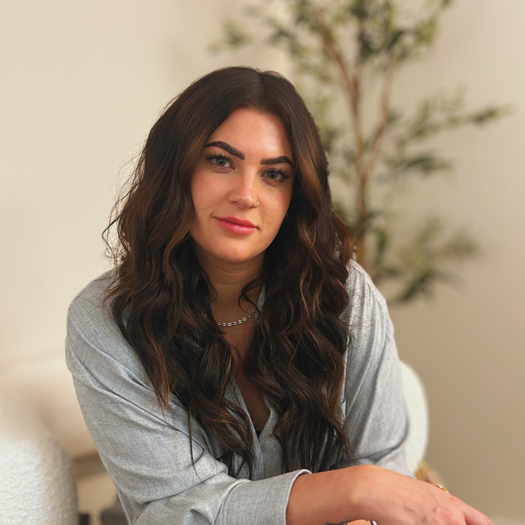 Calgary trauma and relationship therapist and counsellor offering support for anxiety, trauma, and feeling stuck.