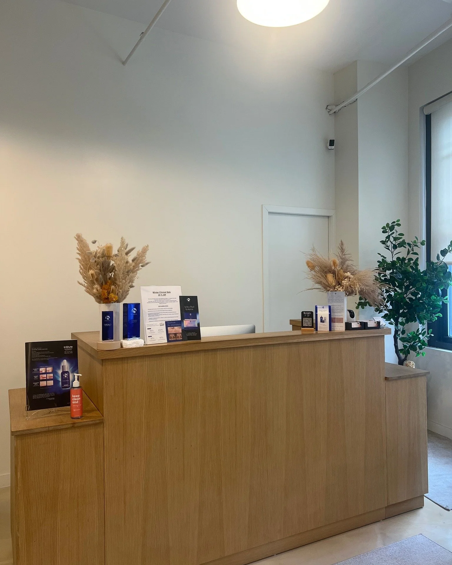 Where your experience begins 🤍

Whether you&rsquo;re here for best electrolysis nyc or advanced skincare, every detail of your visit matters.

We can&rsquo;t wait to welcome you ✨

#LimogesBeauty #Electrolysis #PermanentHairRemoval