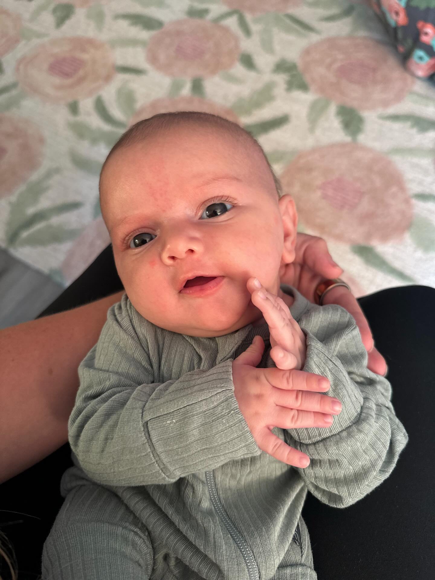 Aliyana is telling alllll the expecting mamas that home birth is the way to go! 

What a blessing it was to support this family as they welcomed this sweet girl in to the world. Baby Aliyana came to her final postpartum checkup THRIVING!