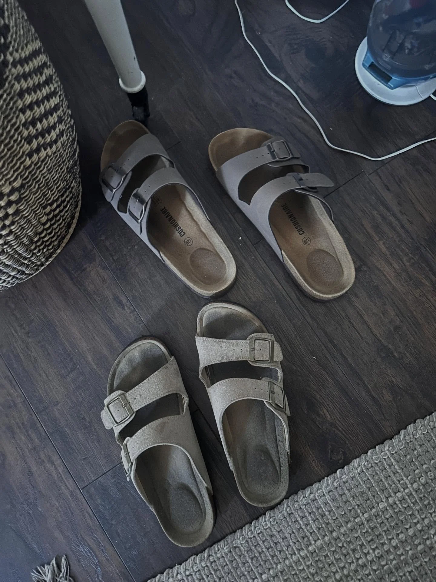 When Midwife Kendra & Midwife Jordan show up to a birth together wearing the same shoes. 
Yes, we each have our own personalities (if you know us, you know😂), but we are also alike in so many ways. 
The way our care just flows together, comple