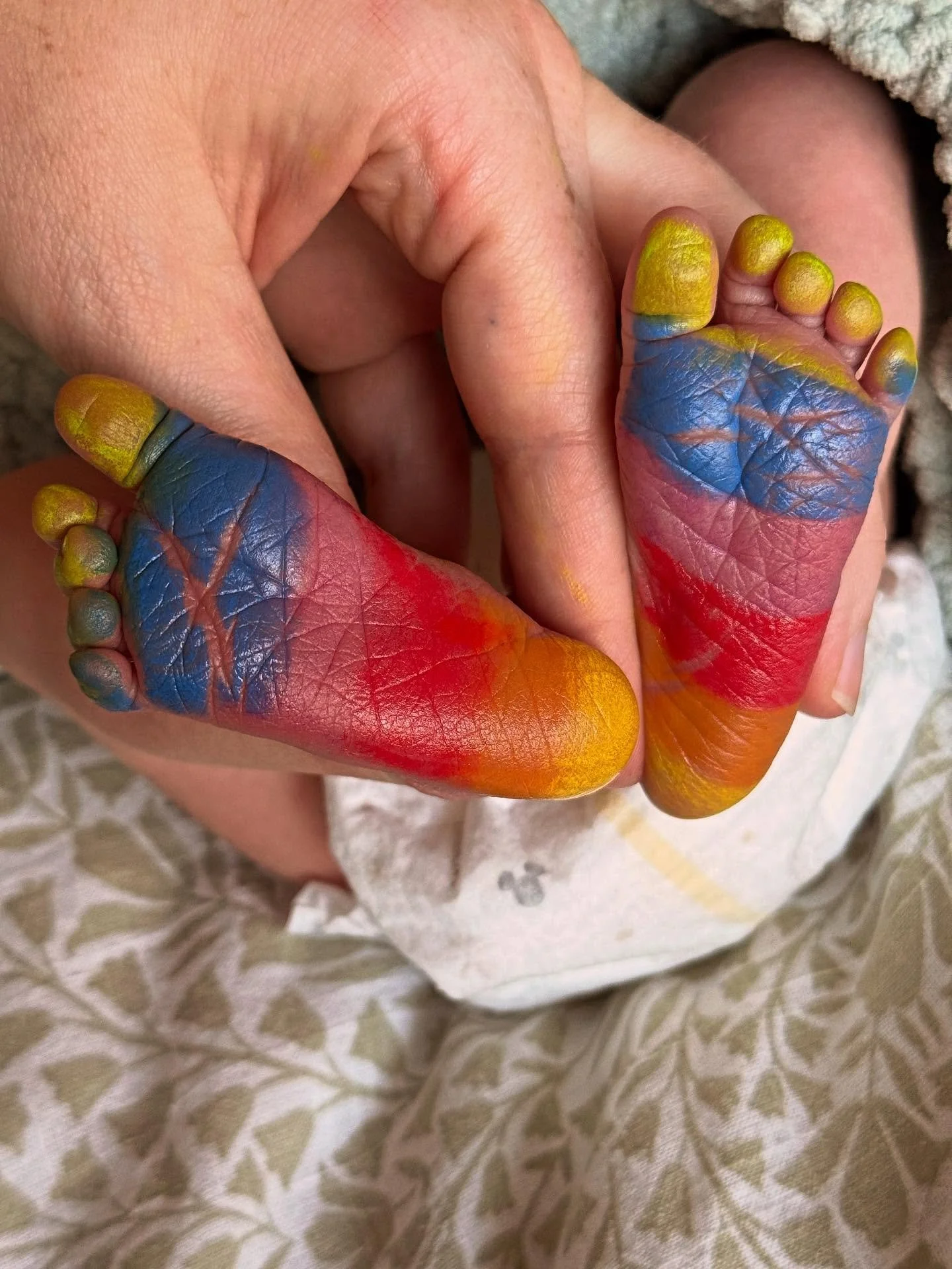 🌈 Welcome to the world, little miracle 🌈

Sweet baby, you are so wanted.
So celebrated.
So loved.
And your life is a reminder that beauty can bloom even from the hardest seasons! 🤍

#homebirth #rainbowbaby #whynothome #midwifery