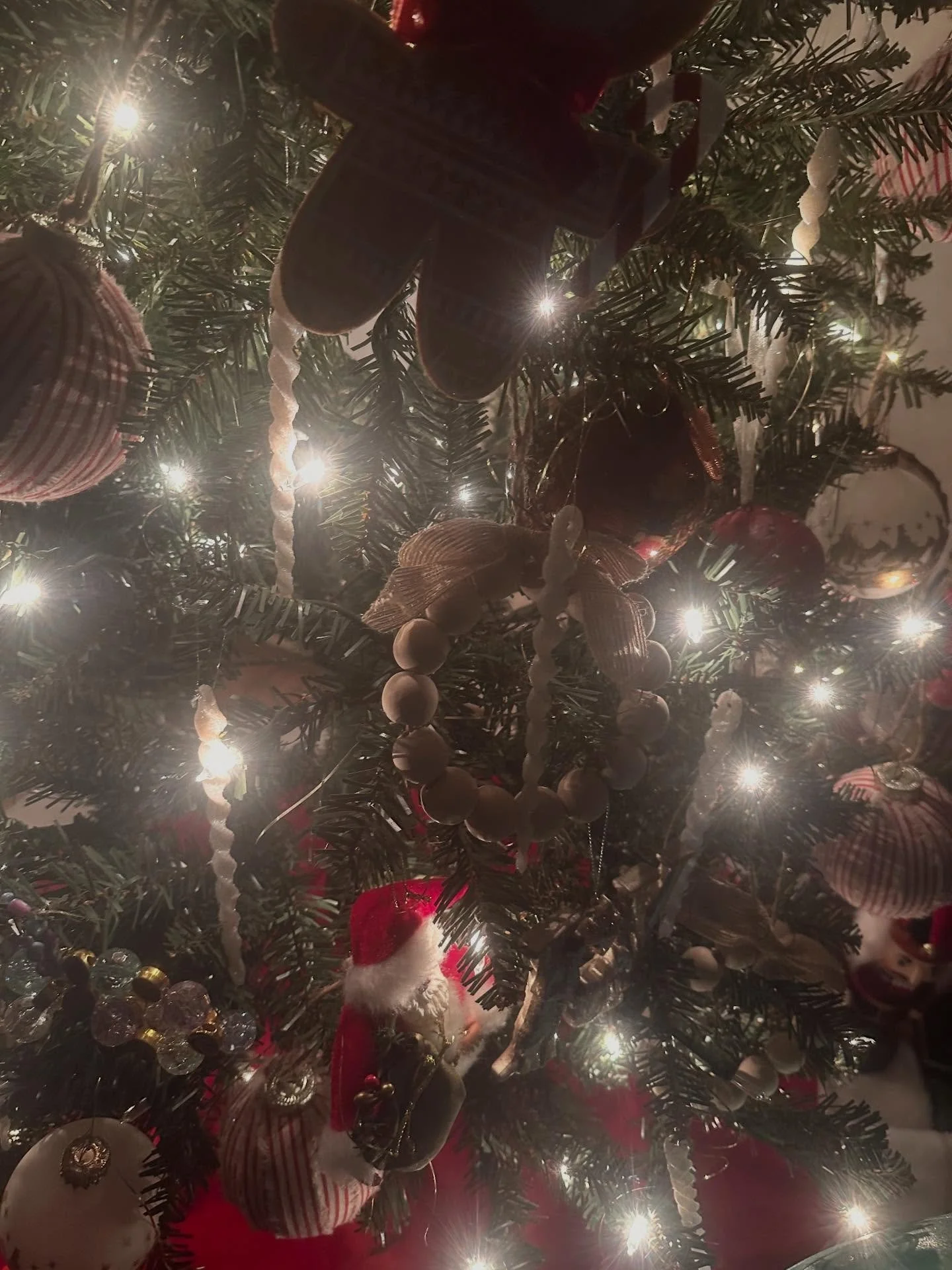 Early this morning I had the honor of attending a beautiful birth. A sweet mama who worked so hard to bring her precious chunky boy earth side. Surrounded by her doula &amp; husband. In the peacefulness and comfort of her home which had already been 