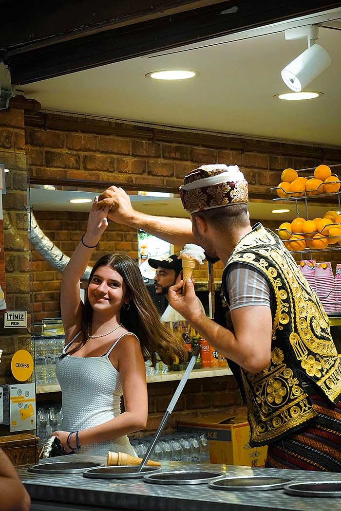 The Refreshing Power of Positivity: Improving the Customer Brand Experience