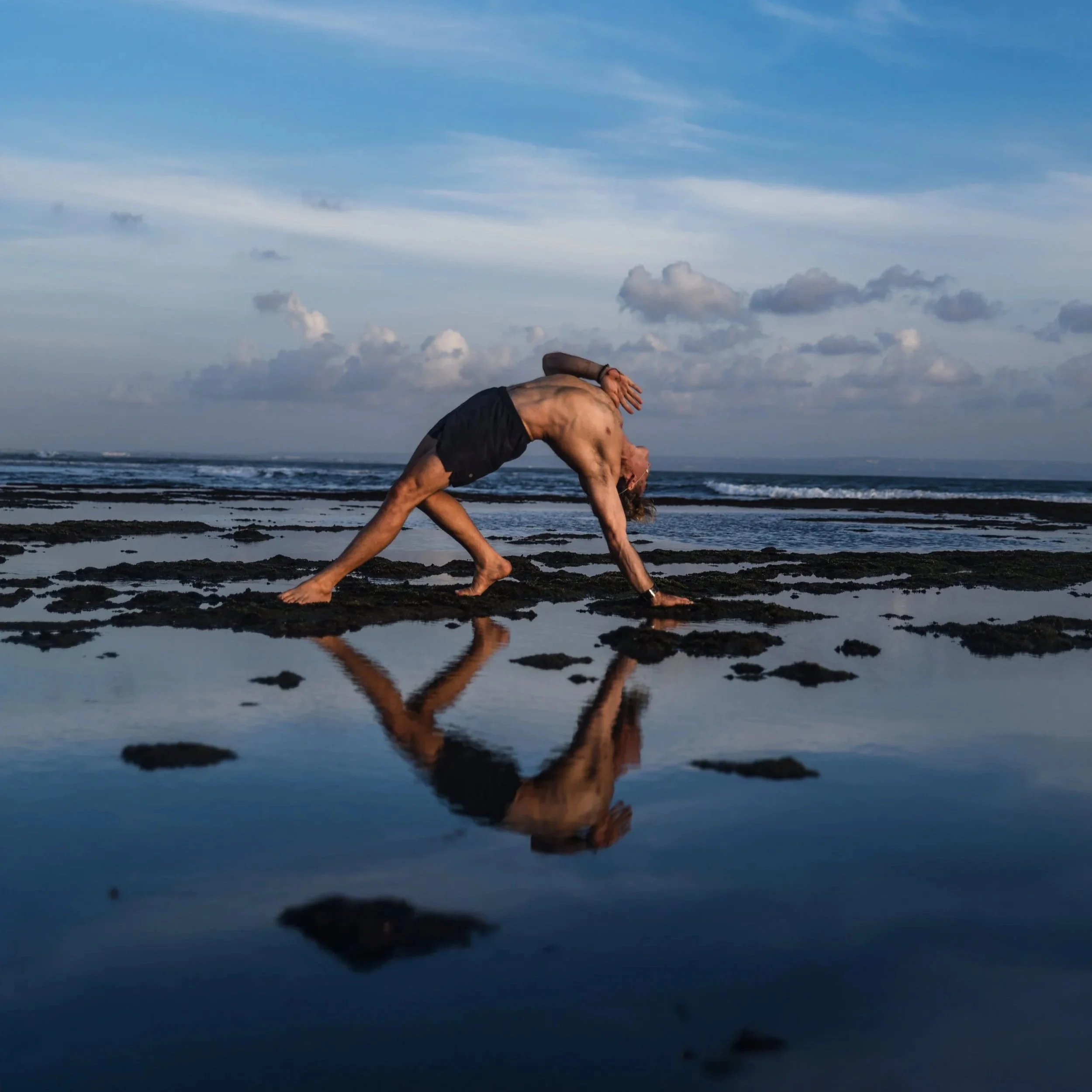 Flowing through yoga, taking a guided cold plunge, and practicing meditation in a mini retreat to restore energy, presence, and balance.
