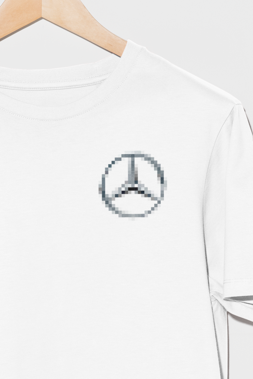 Pixel_Hanger_1_CleanWht_Detail_Merc.png
