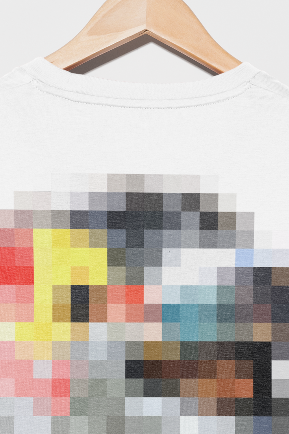 Pixel_Hanger_1_CleanBackWht_Detail_USE_Danny.png