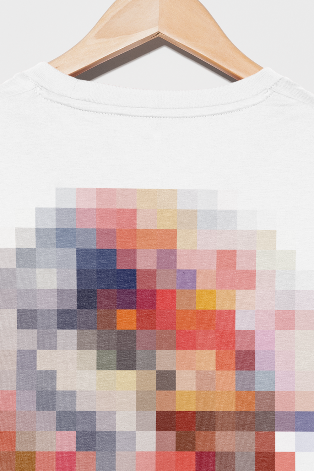 Pixel_Hanger_1_CleanBackWht_Detail_USE_Yuki.png
