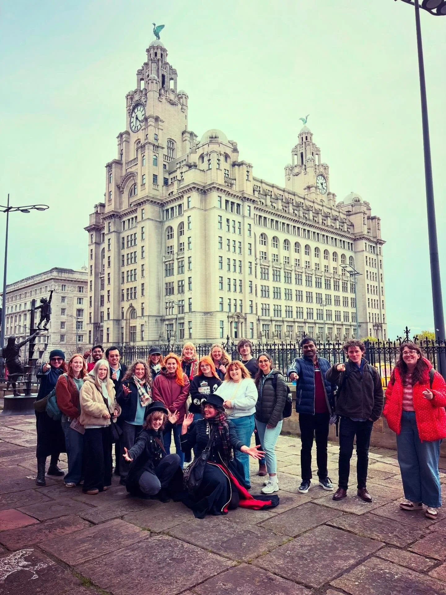 A Delightful Daytime Dive to the Dark-side today with @ljmu PHD students on a Private bespook tour of the Auld City 🦇 Wonderful to see you all again and see you for one last roll of the dice 🎲 in October 🎩 

Do Something Different, Think the Be&rs