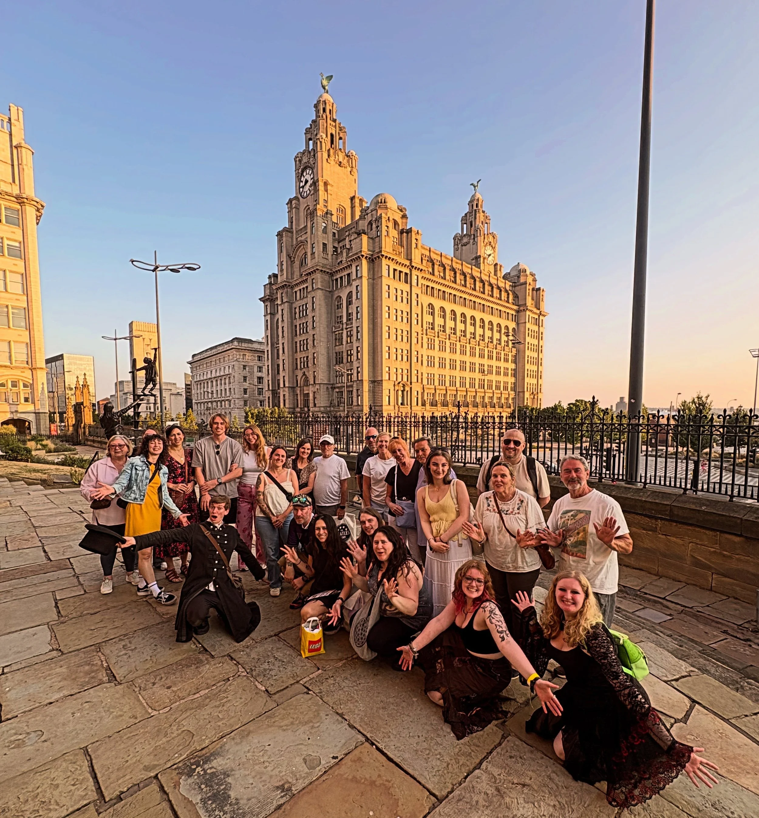 A Wicked Wednesday last night with guests from all over the world 🌍  from America, Huyton, Germany Widnes and the Wirral 🩸 Survived, thrived and Lived for 90 minutes in the infinite NOW! 

The Summer Shivers with Shiverpool 💀 

Think 💭 &hellip;
L
