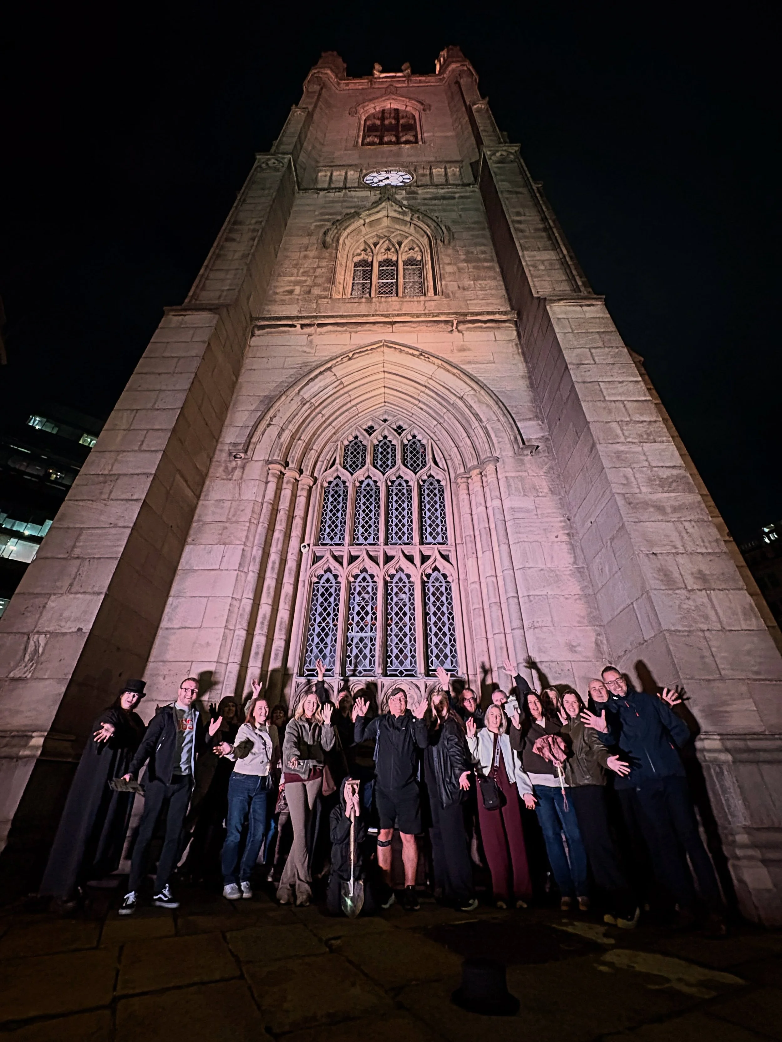 #Privatetour this October 🎃 evening on the Auld City and Dead House Tour - huge shout out the Alan, Amy Gary and the two Pauls for being liver birds, resident photographers, late comers and plague masters! 

Do Not Go Gentle 🖤 

Join us for Family 