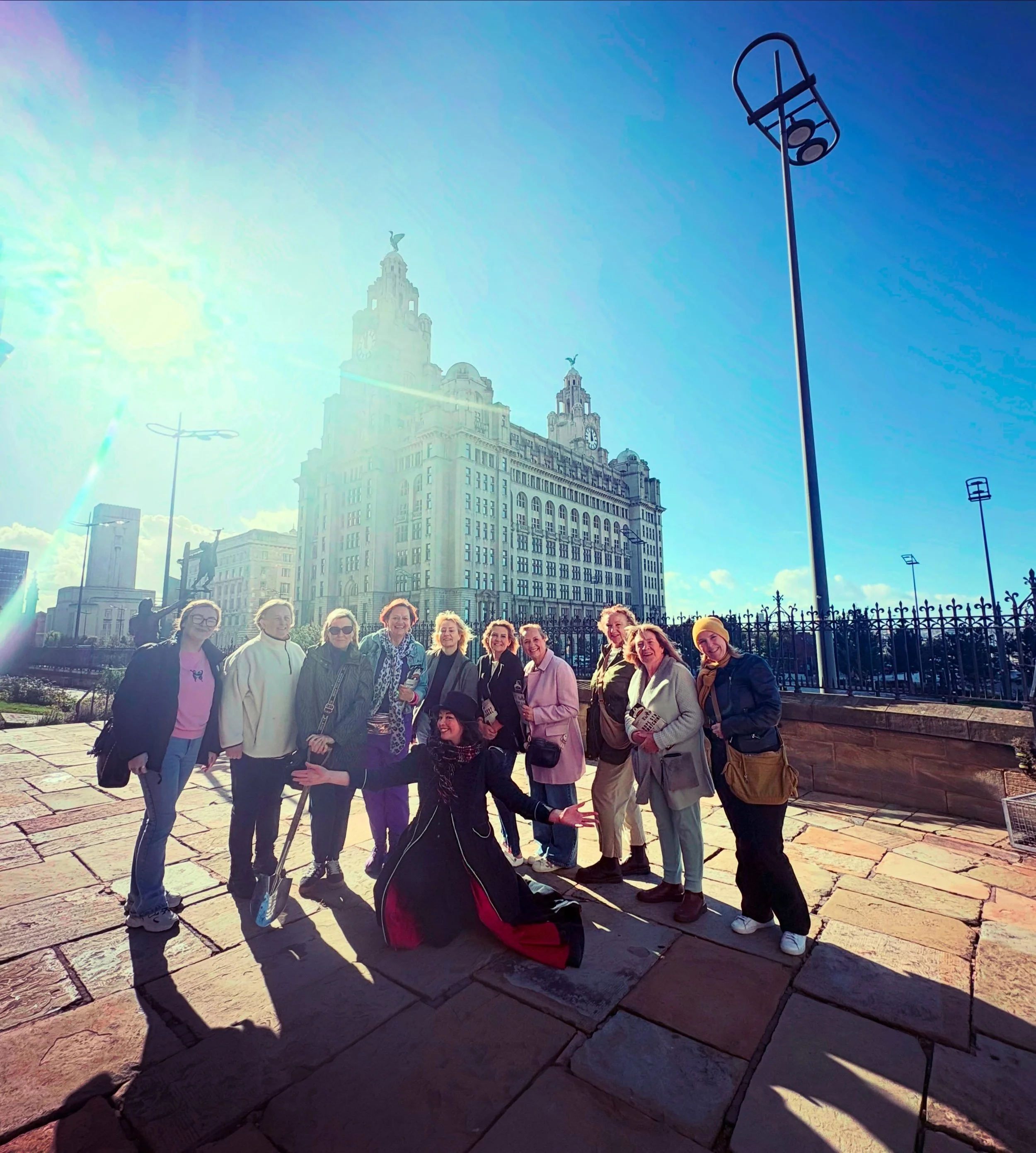 A Seriously Sunny Shivers with Shiverpool this morning with our Daring Dashing Darlings from @fsnorthwest on a #Privatetour of the Auld City and Dead House Tour 💀 

Wonderful way to break open the day 🌞 🌑 🌝 

#AudioStories #Ghoststories for Octob