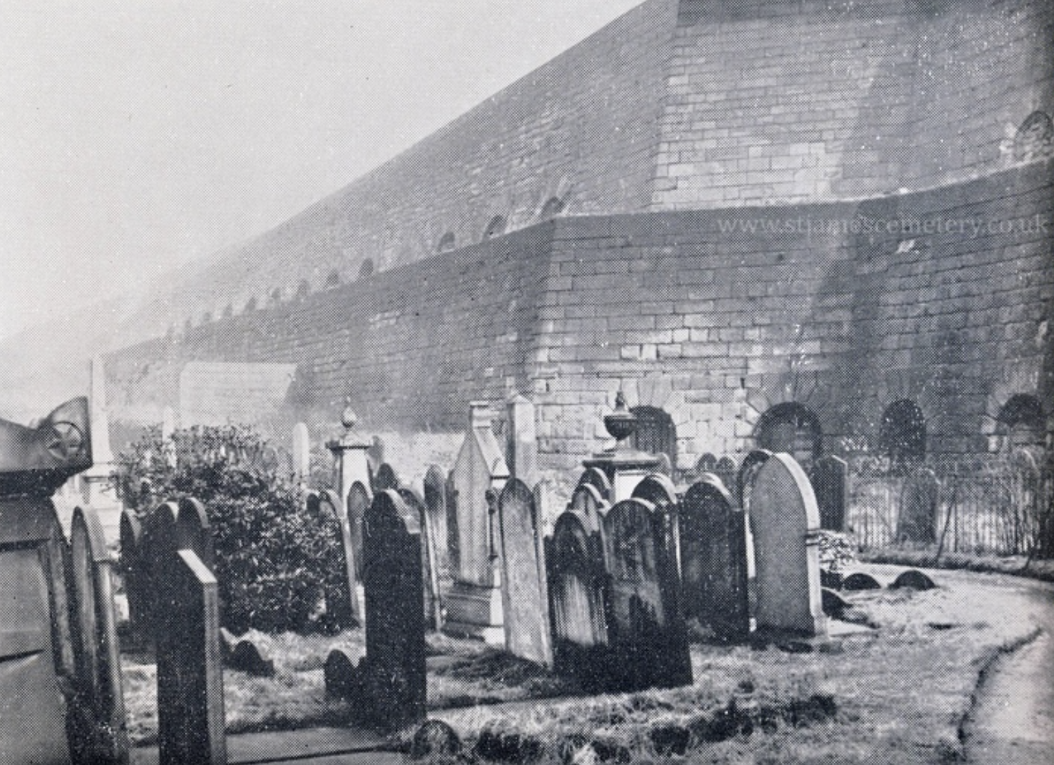 St James' Cemetery, c.1955
Source:
Peter Fleetwood-Hesketh (1955)
Murray's Lancashire Architectural Guide
London: John Murray