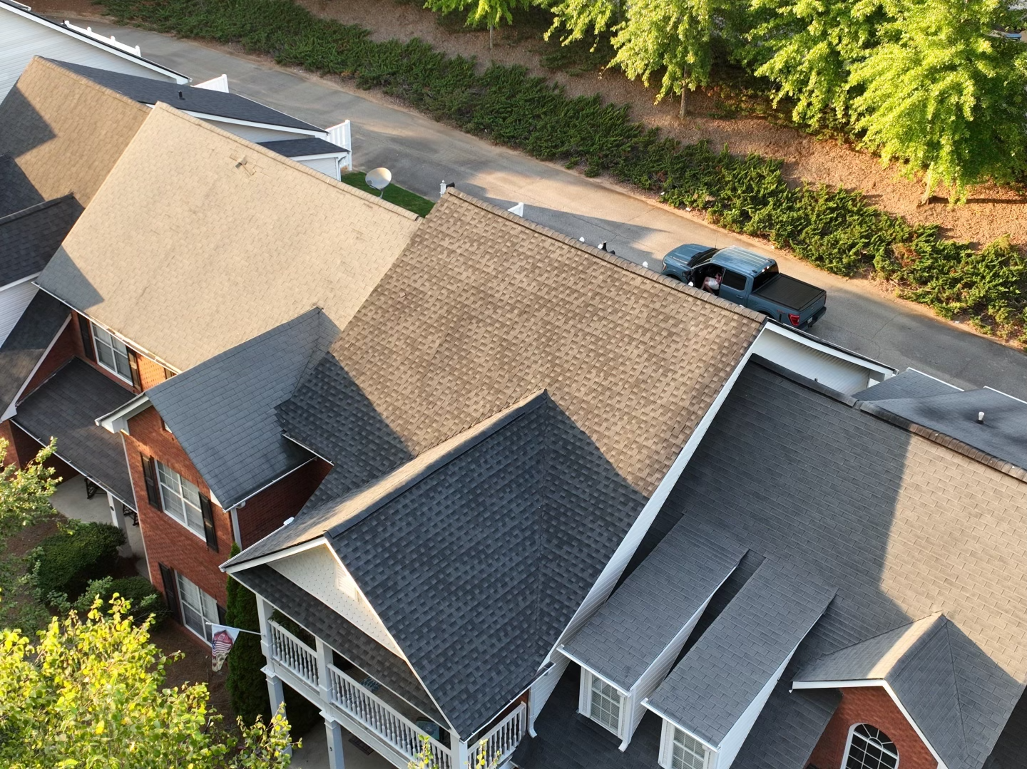 NDIwYWNjNDQuanBn 2.png