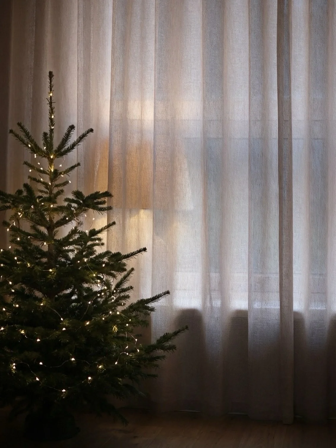 Gle&eth;ilega h&aacute;t&iacute;&eth; 🕯️✨🎄 Vi&eth; &thorn;&ouml;kkum fyrir vi&eth;skiptin &aacute; &aacute;rinu og hl&ouml;kkum til n&yacute;rra verkefna &aacute; komandi &aacute;ri.