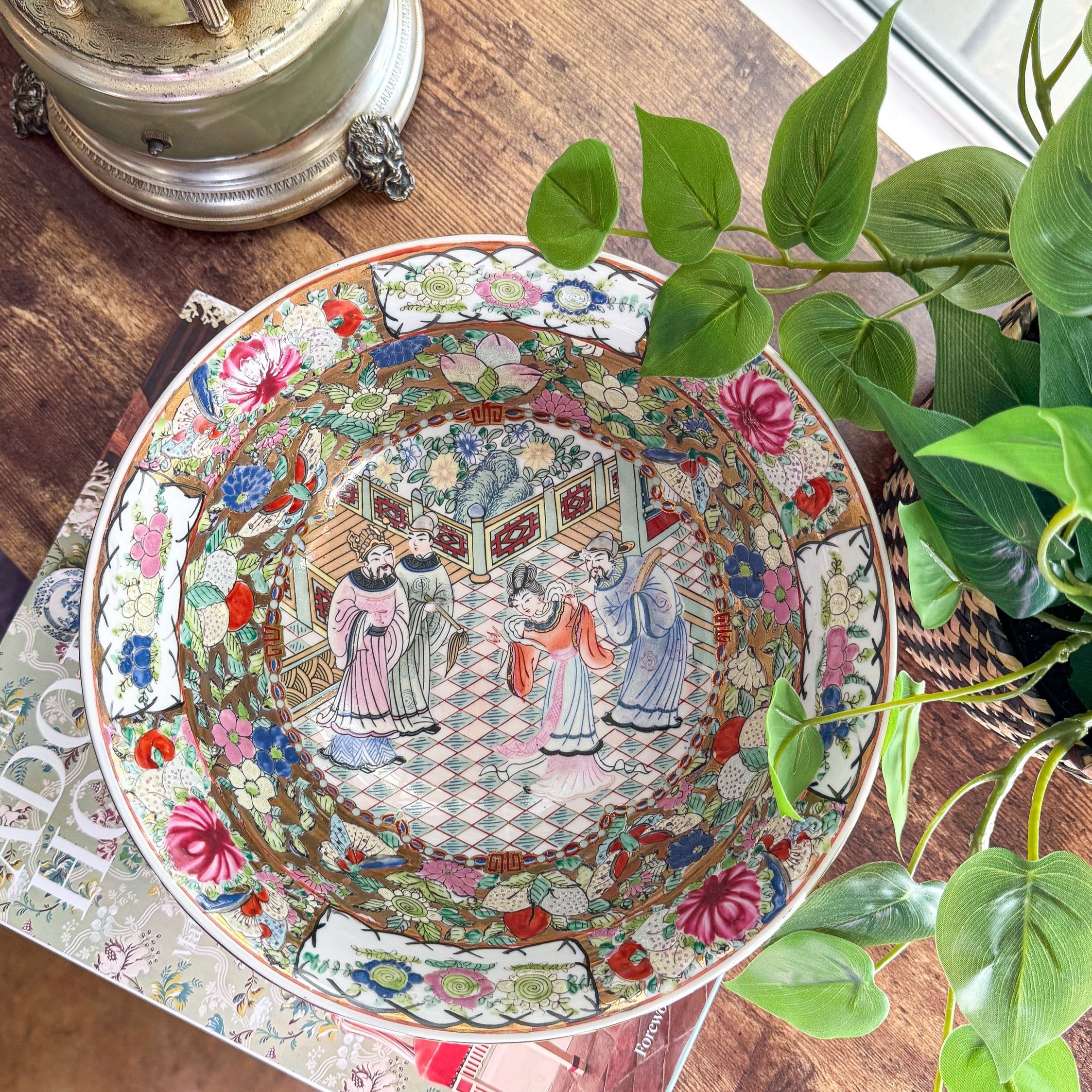 Vintage 10" Famille Rose Mandarin Bowl