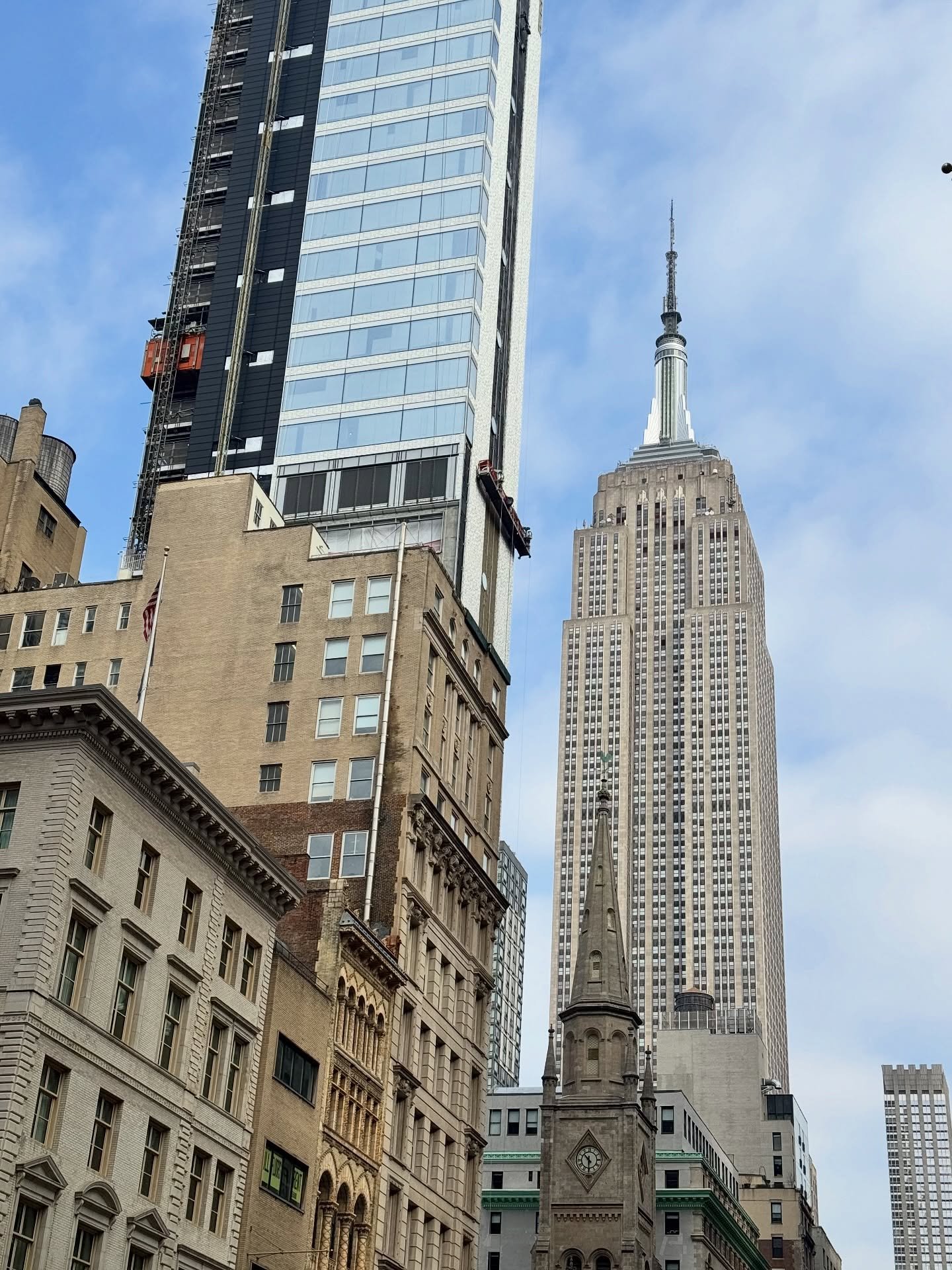 A few moments from NYC and NYFW 🫶🏻 I love combining my love of travel with my love of photography 📸 

Ready for your next city adventure? Let&rsquo;s get to planning 🎉

#nyc #nycmoments #nyctrip #newyorkcity #foratravel