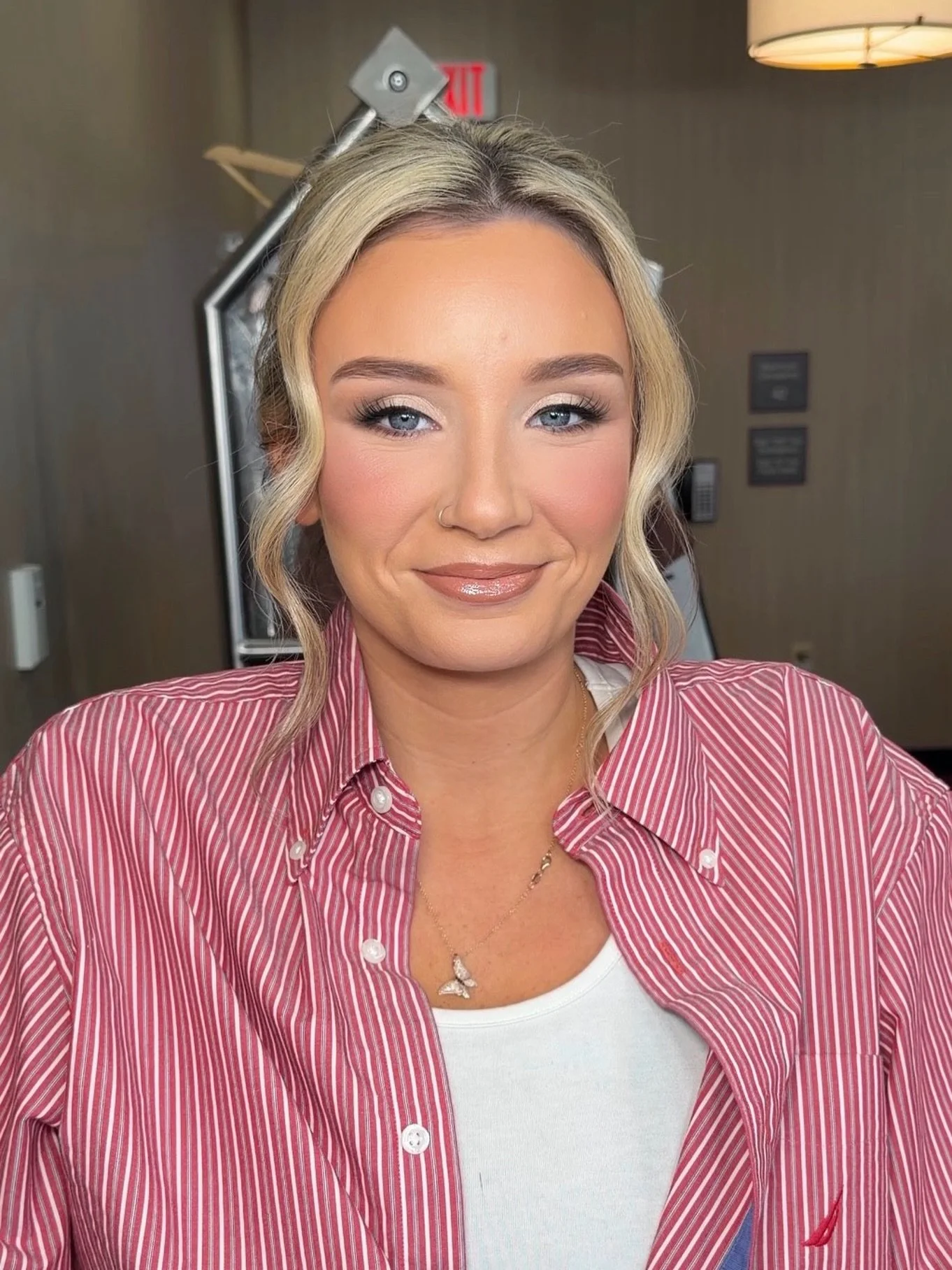 classic glam 🤍 

inquire today for 2026-2027 🕊️
🖥️ MADMAKEUPSTUDIO.COM

#bridalinspo #bridalmakeup #madmakeup #buckscountypa #softglam #brides #2026bride #bridalmua #phillybride #philadelphia #njweddings #makeupstudio