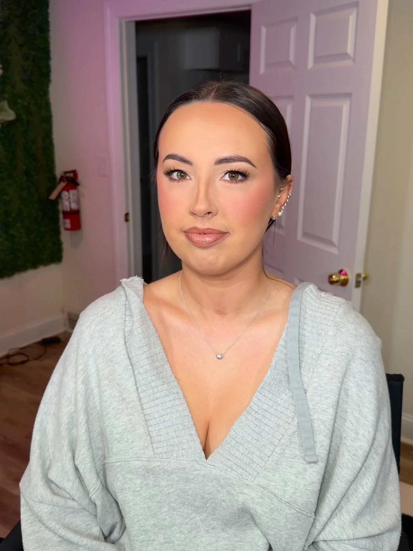 Neutral, blendyyyyy and seamless. yes and yes🙌🏻 ✨💍👰🏻&zwj;♀️

🗓️Booking 2026-2027 bridal 

🖥️ MadMakeupStudio.com

📧 BookMadMakeup@gmail.com

Makeup Artist, Bucks County MUA, PA Wedding, 2026 Bride, MadMakeup Studio, Philadelphia Bridal, Soft 