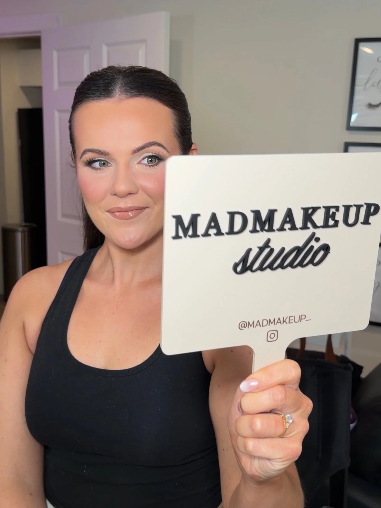 we&rsquo;re so back ✨

bridal shower glam for @maggiemcgilloway can&rsquo;t wait to do it all again this fall 🌊💍

HAIR @camryndumond_hair 🤎

💌limited 2026 availability, booking bridal 2027 
MADMAKEUPSTUDIO.COM 

#madmakeup #bridalmakeup #phillybr