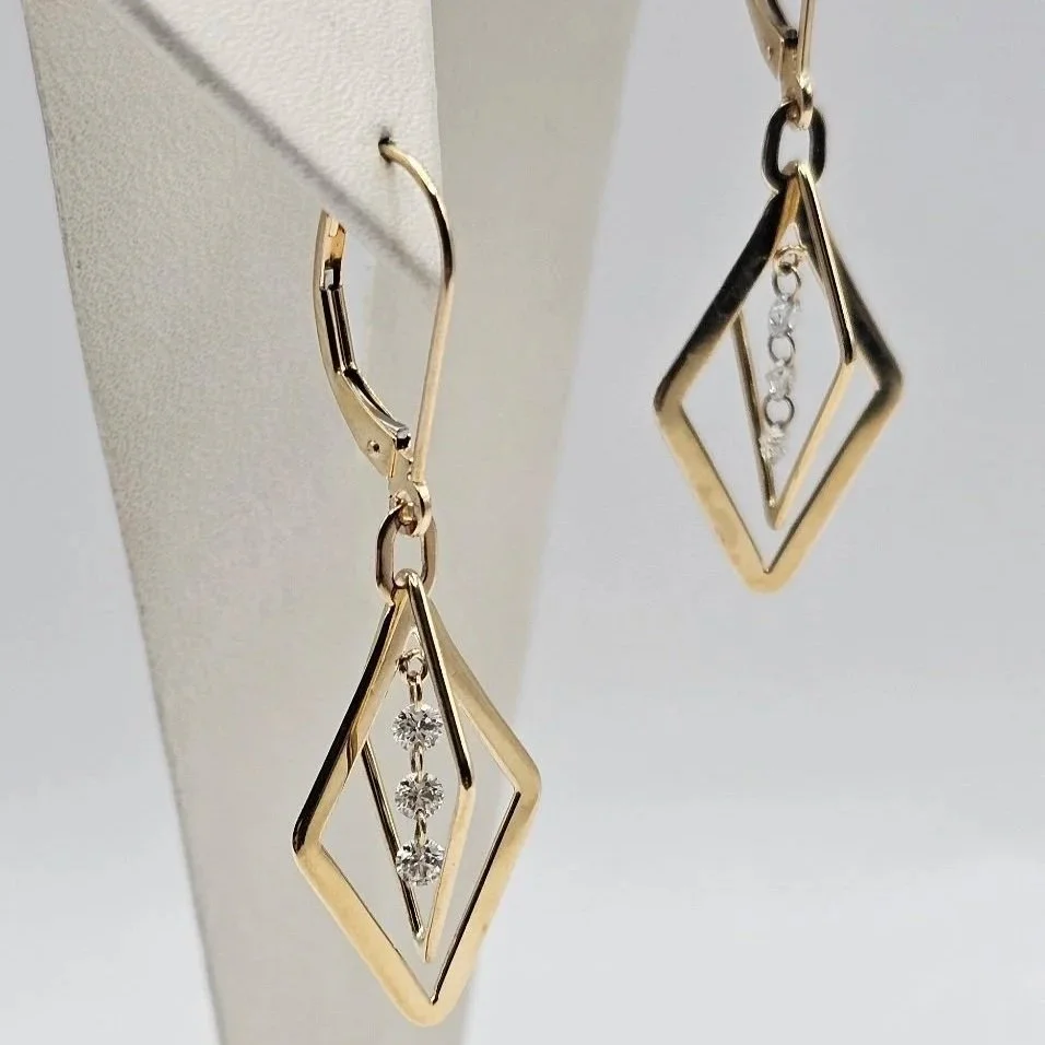 14kt Yellow Gold 'Dashing Diamonds' Earrings